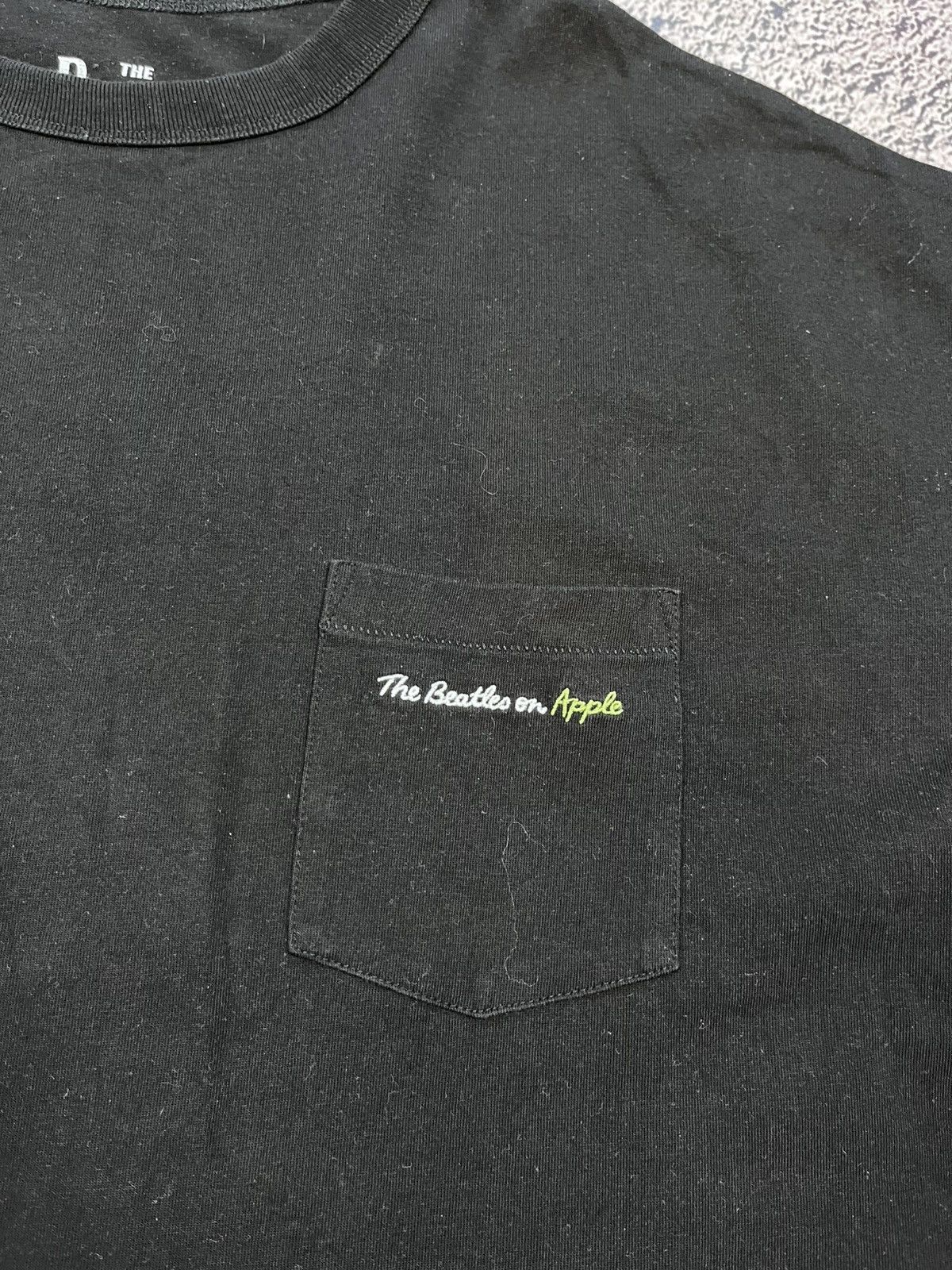 Band Tees Vintage Y2K The Beatles Apple Logo Band Tee size M Size US M / EU 48-50 / 2 - 5 Thumbnail
