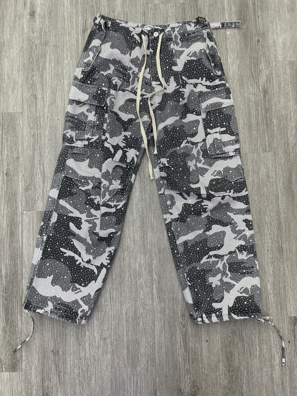 Vale Vale lives rhinestone pants camo grey Size US 32 / EU 48 - 1 Thumbnail
