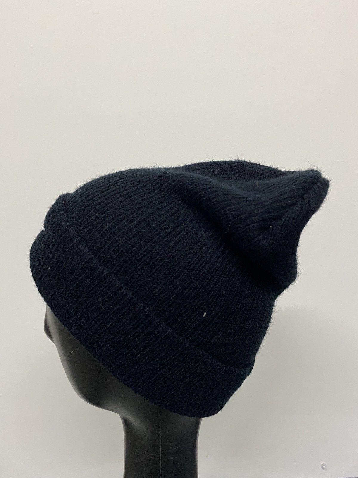 Nike Nike Small Logo Embroidered Beanie Hat Size ONE SIZE - 3 Thumbnail
