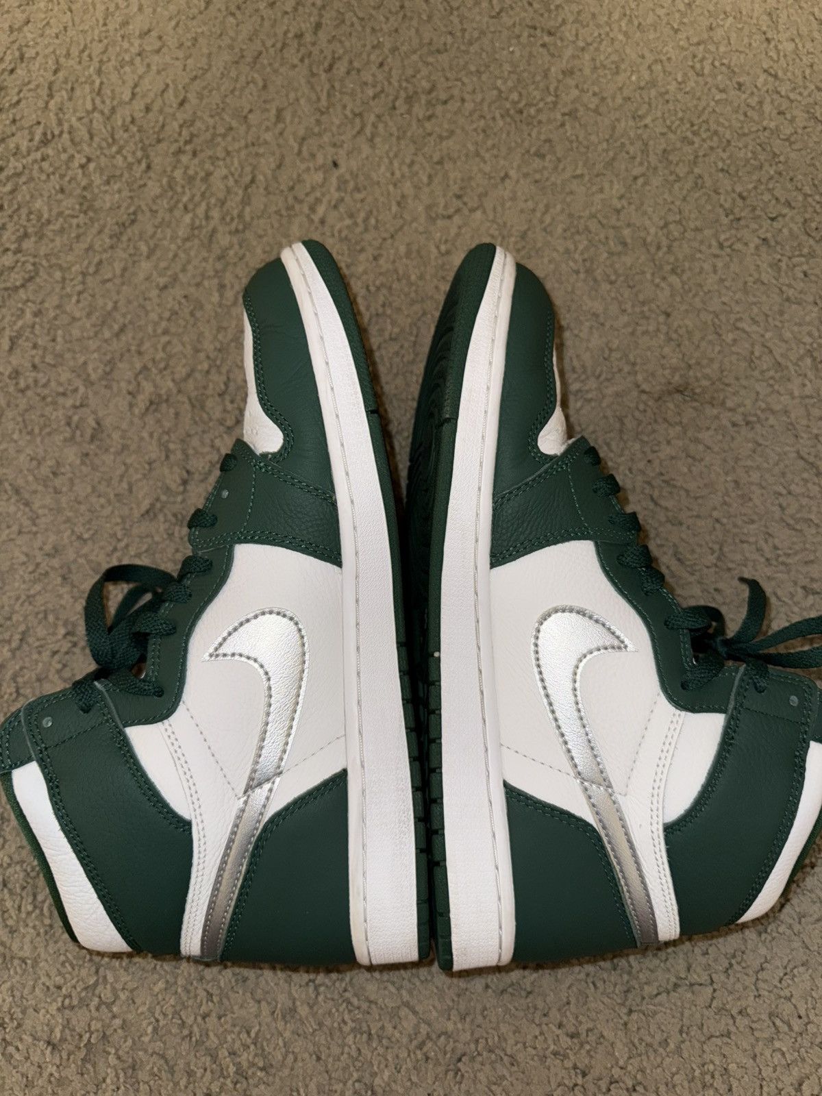 Jordan Brand × Nike Jordan 1 High Gorge Green Size US 11 / EU 44 - 10 Thumbnail