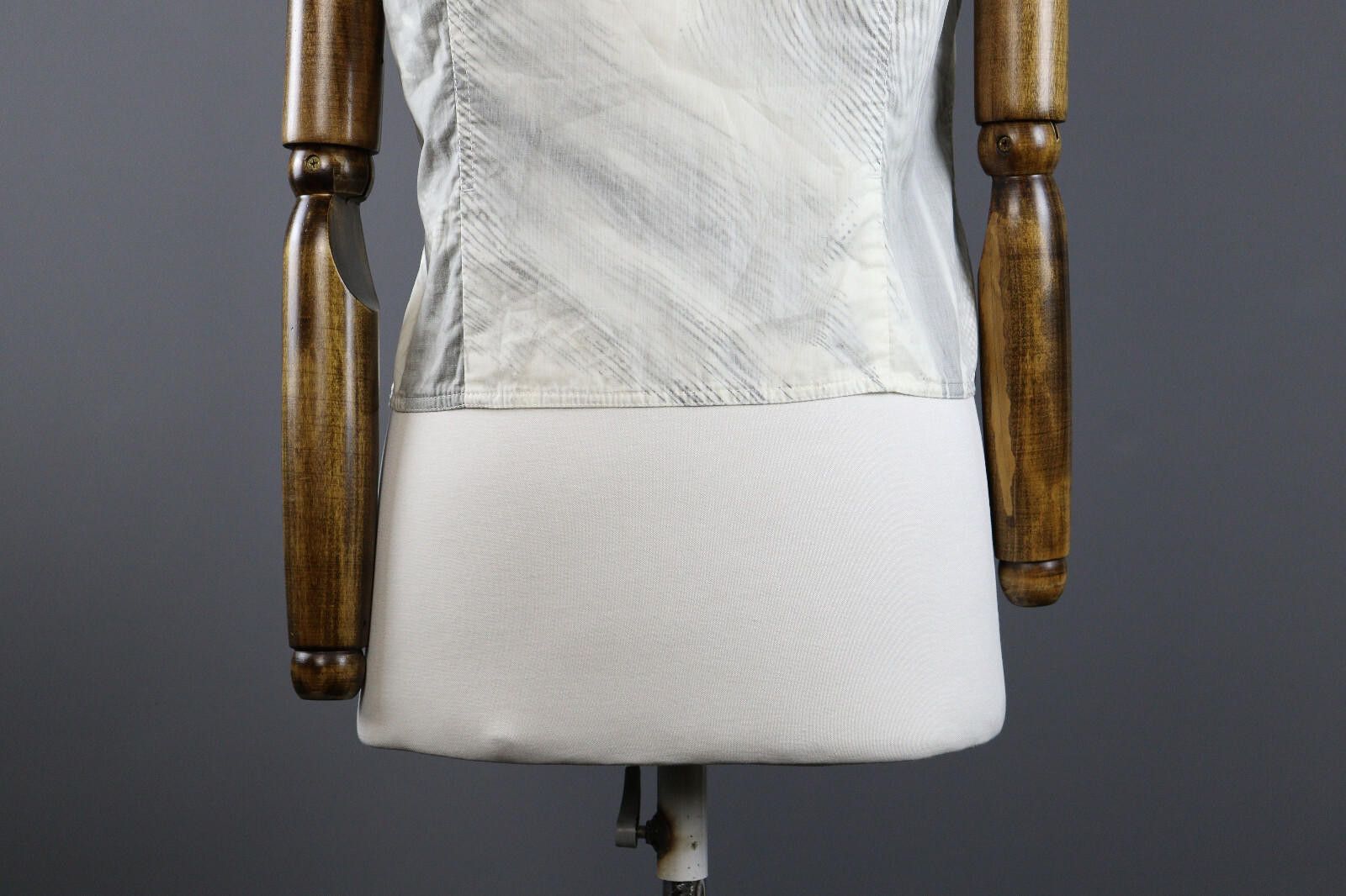 Designer Marc Cain Sleeveless Buttton Down Blouse Shirt Size 4 Size S / US 4 / IT 40 - 7 Thumbnail