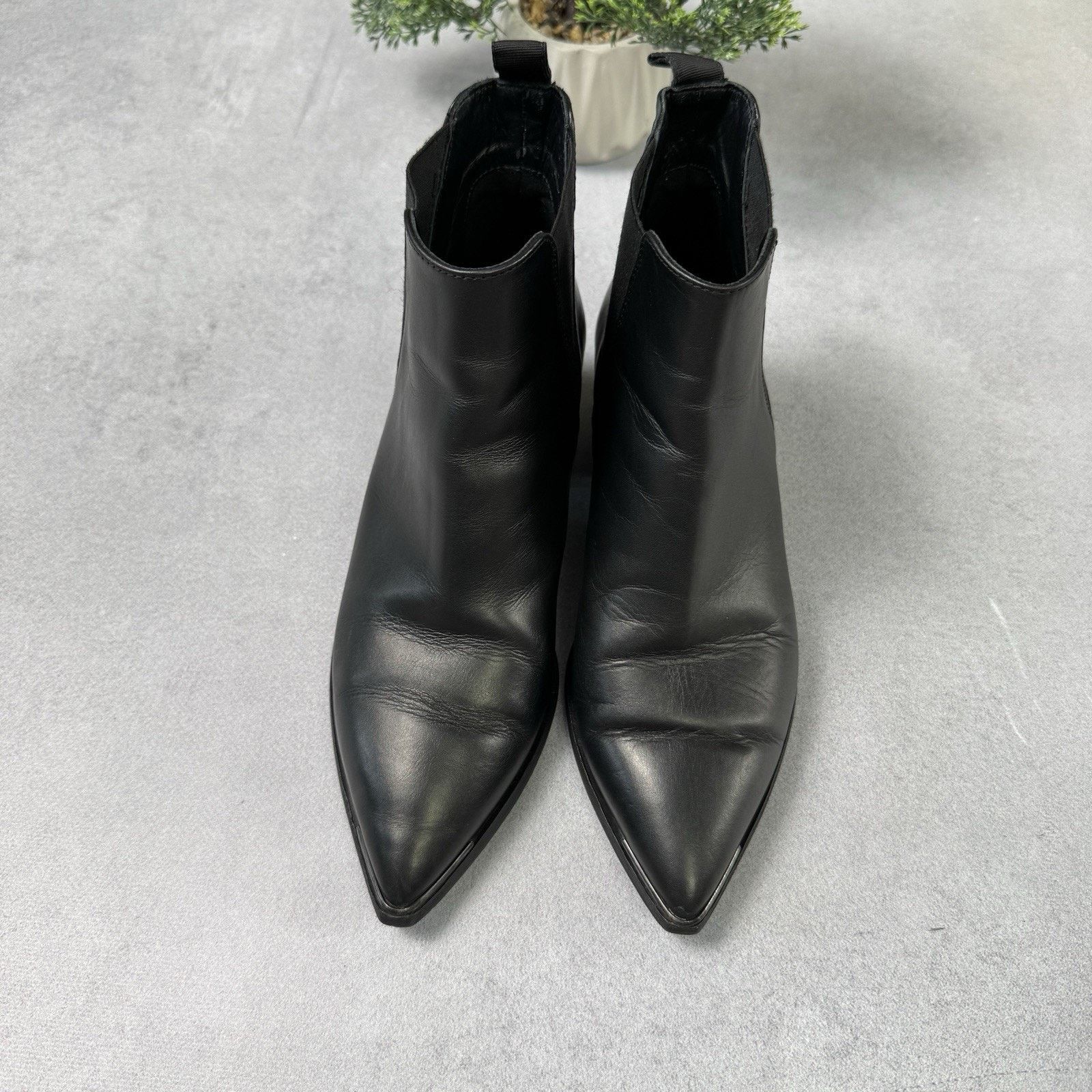 Acne Studios Acne Studios Ankle Boots Leather Chelsea Size 36 Black US 6 Size US 6 / IT 36 - 22 Thumbnail