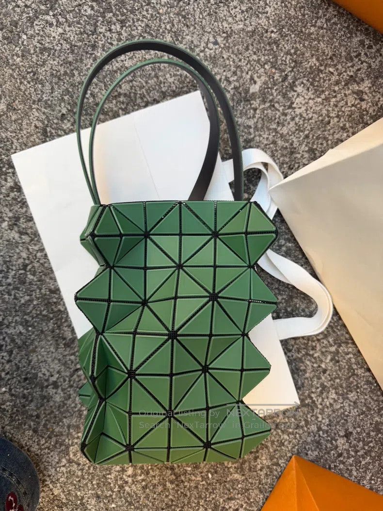 Issey Miyake Issey Miyake Solid Color Small Slouchy Bag Size ONE SIZE - 5 Thumbnail