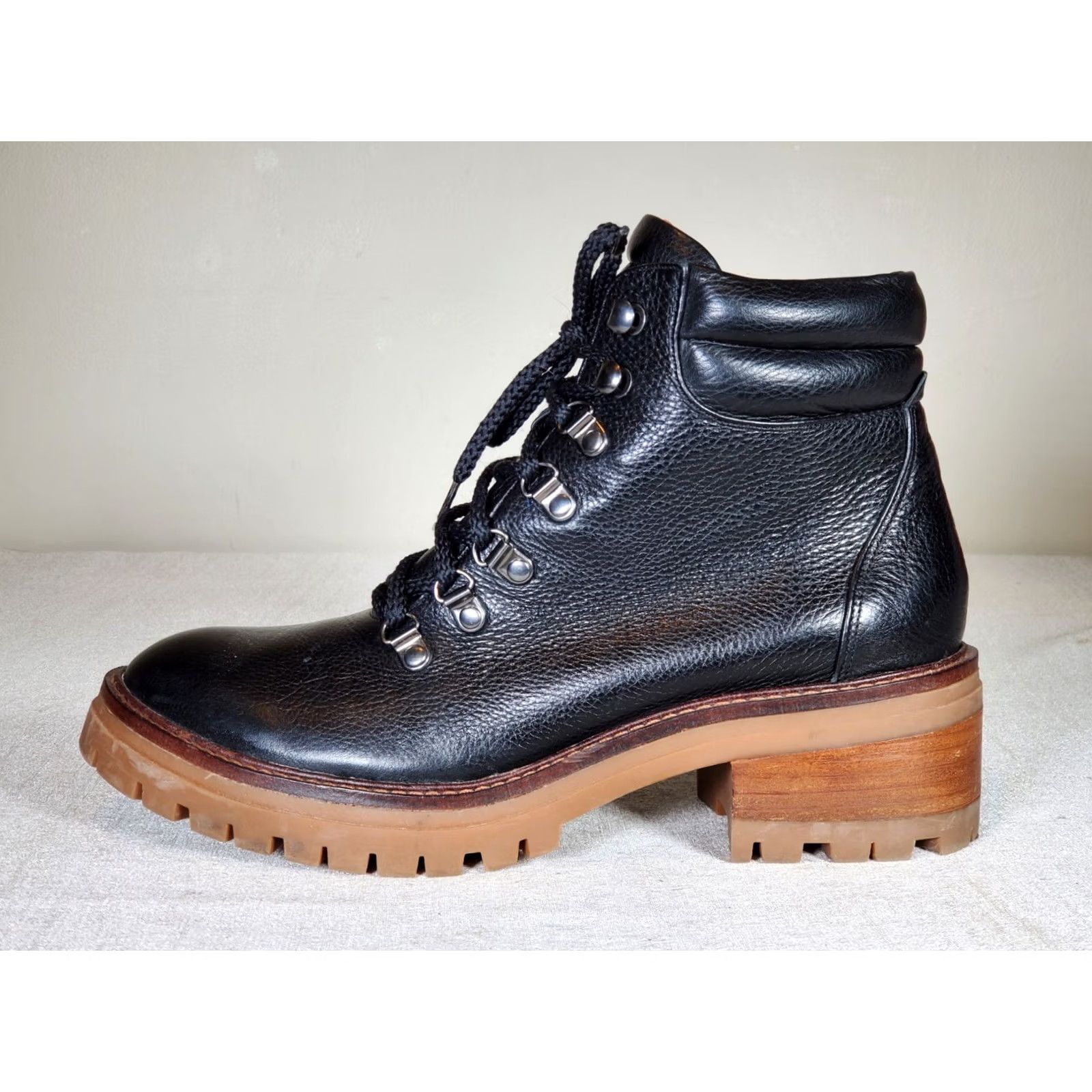 Kenneth Cole Gentle Souls by Kenneth Cole BRENNA Lace-Up Lug Sole Leather Boots Women's US 8.5 Black Size US 9 / IT 39 - 5 Thumbnail