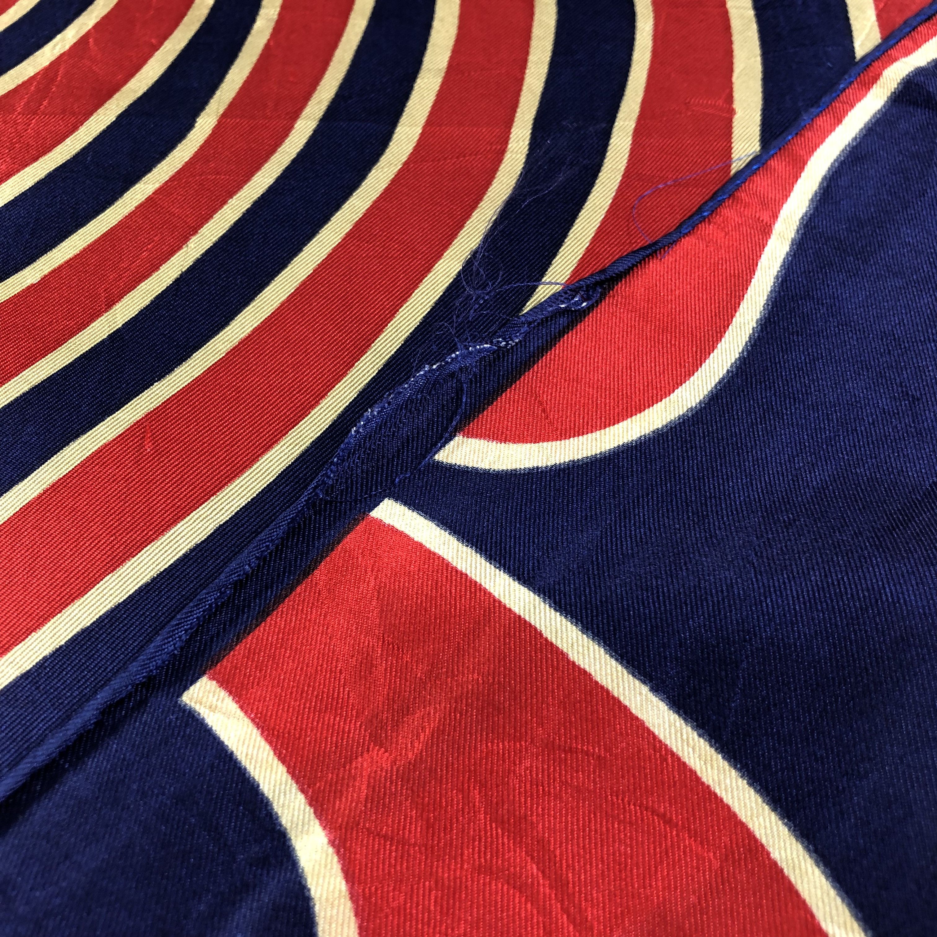 Japanese Brand Vintage Abstract Design Hand Rolled Silk Scarf M530 Size ONE SIZE - 4 Thumbnail