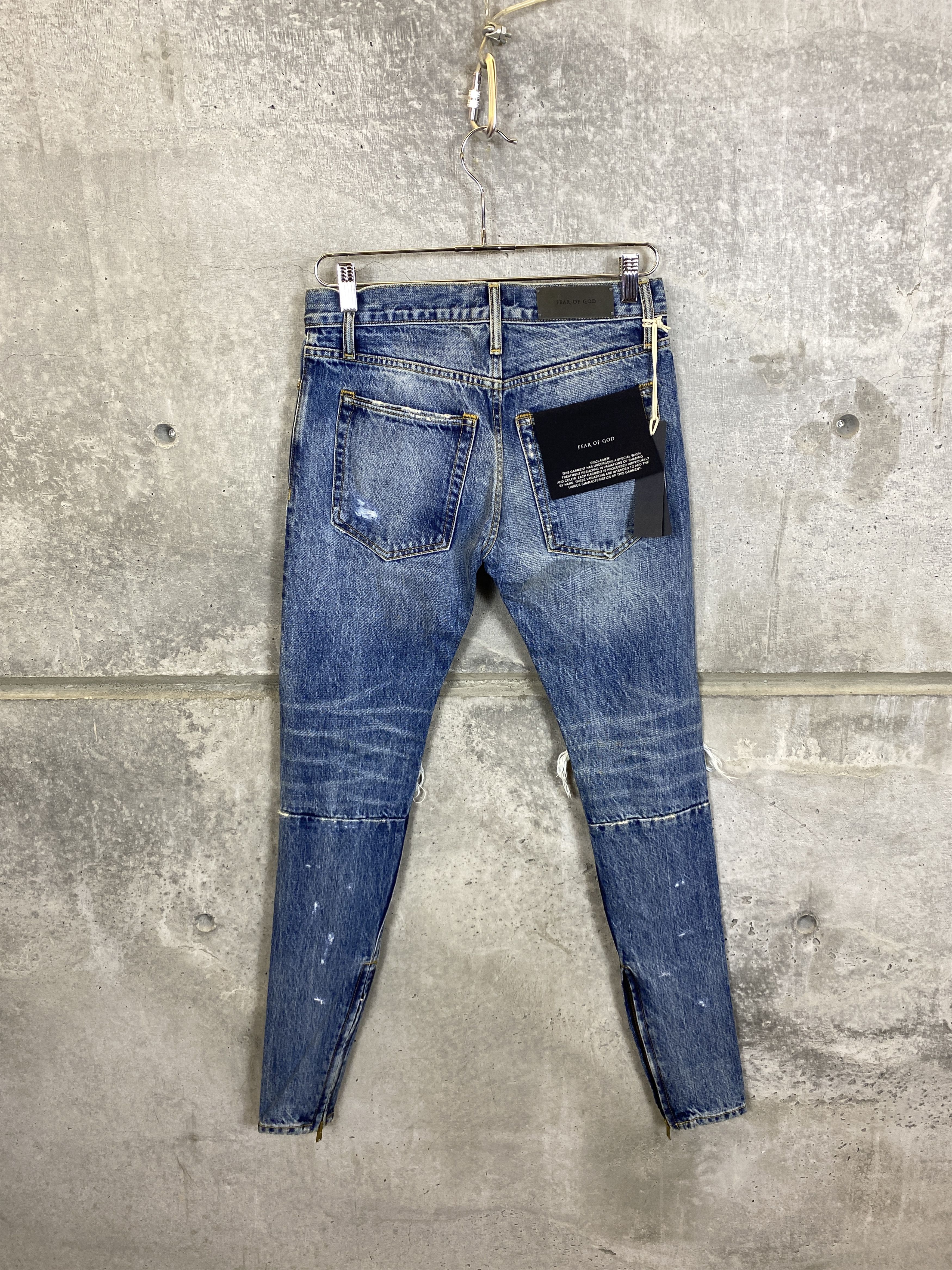 Fear of God NWOT FEAR OF GOD INDIGO DISTRESSED DENIM JEANS Size US 28 / EU 44 - 2 Thumbnail