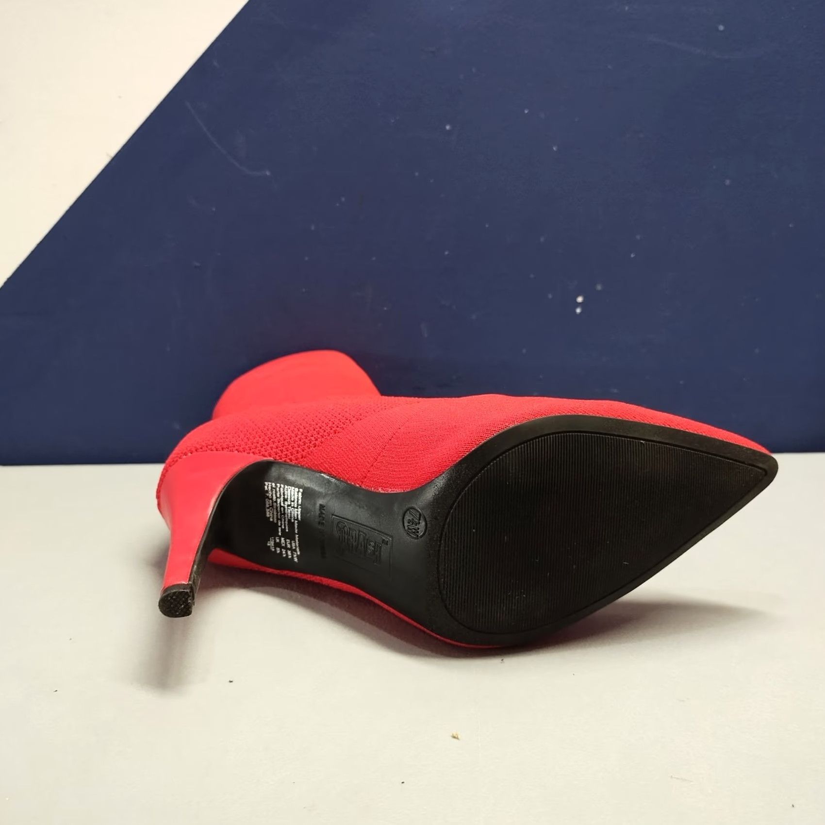 Vintage R.Rash Stiletto Heels Womens US Size 7.5W Red Fabric Upper Pointed Toe Pull On NWOB Size: Womens Size 7.5W Mens? Size US 8 / IT 38 - 6 Thumbnail