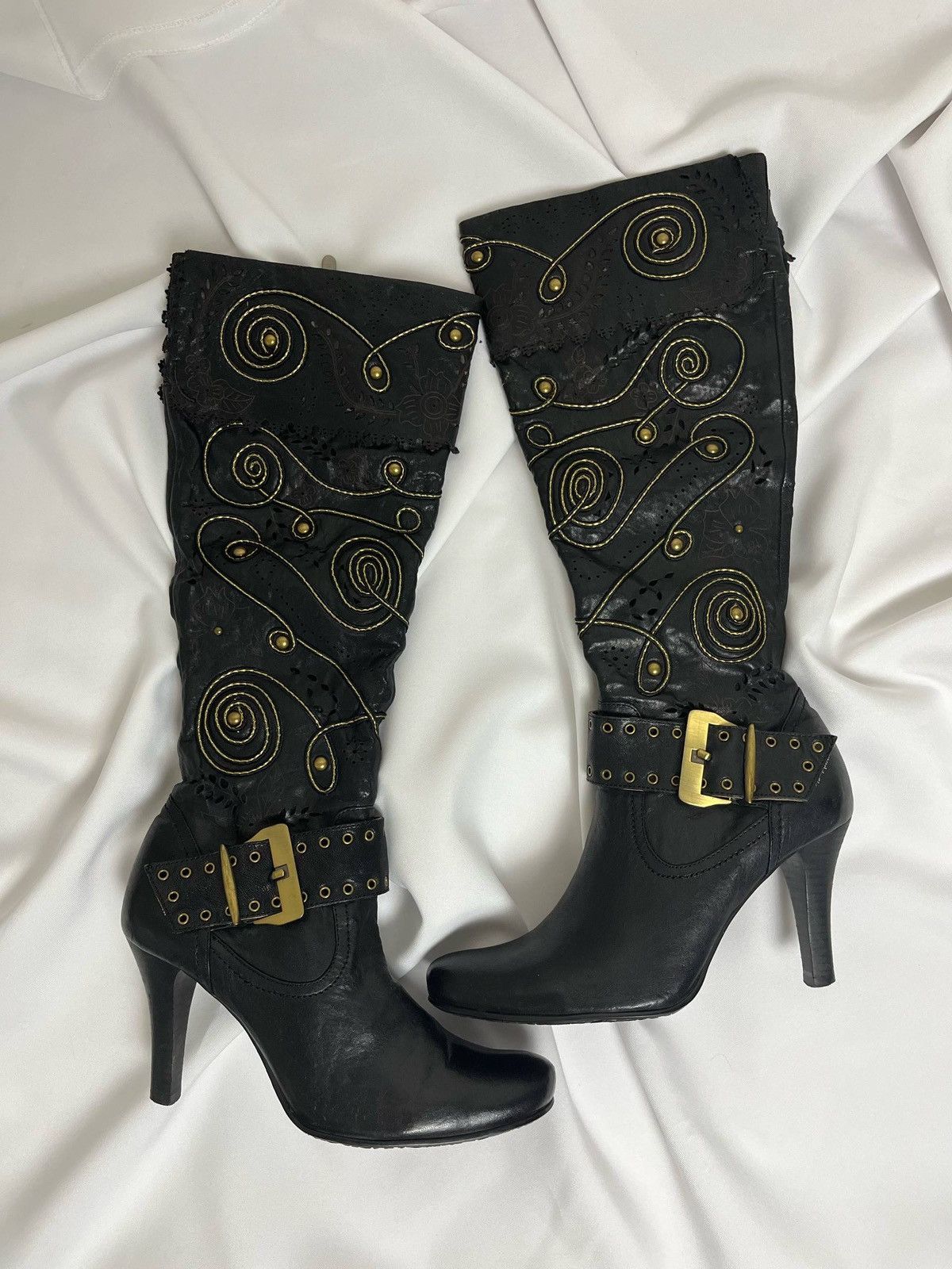 Vintage MALLANEE Archive Y2K Whimsigoth Gold Embroidered Boots Size US 9 / IT 39 - 1 Thumbnail