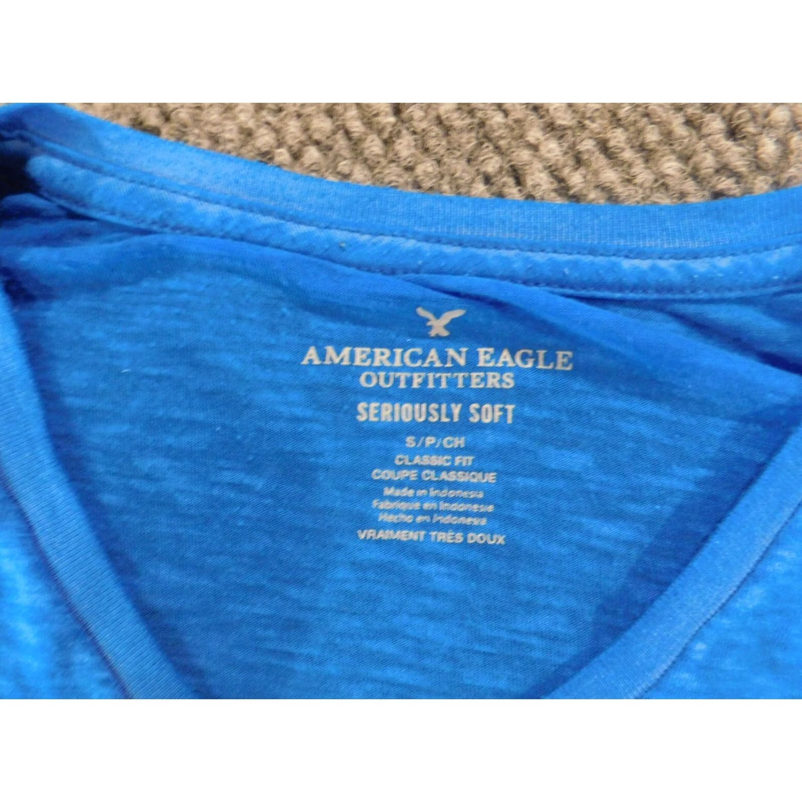 American Eagle Outfitters American Eagle Outfitters Shirt Women Small Blue Pullover Raglan Sleeve Stretch Knit Collared Long Sleeve Solid Casual Modern Regular Bagged? Size S / US 4 / IT 40 - 5 Thumbnail