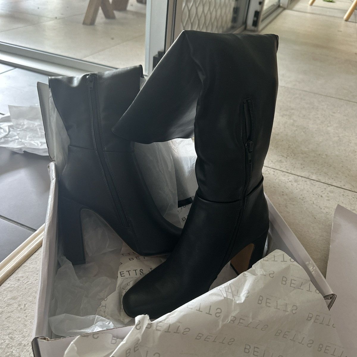 Designer Knee high Ariana Betts boots Size US 6.5 / IT 36.5 - 3 Thumbnail