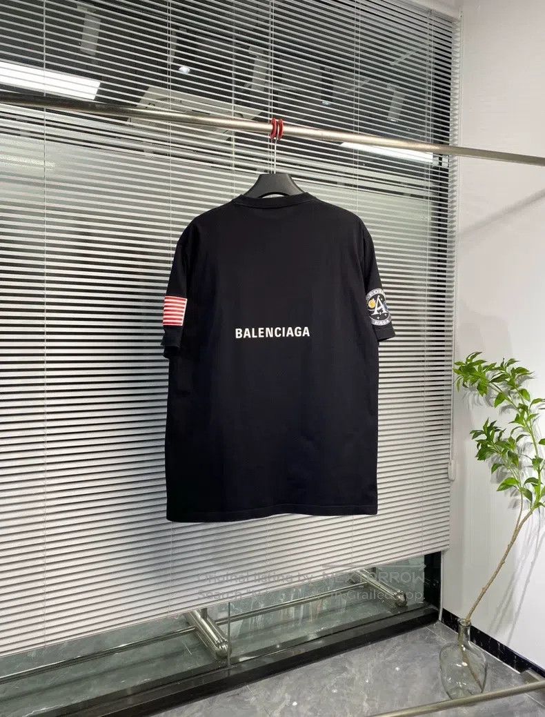 Balenciaga Balenciaga Astronaut Short Sleeve + T-Shirt + Black Size US XS / EU 42 / 0 - 2 Thumbnail