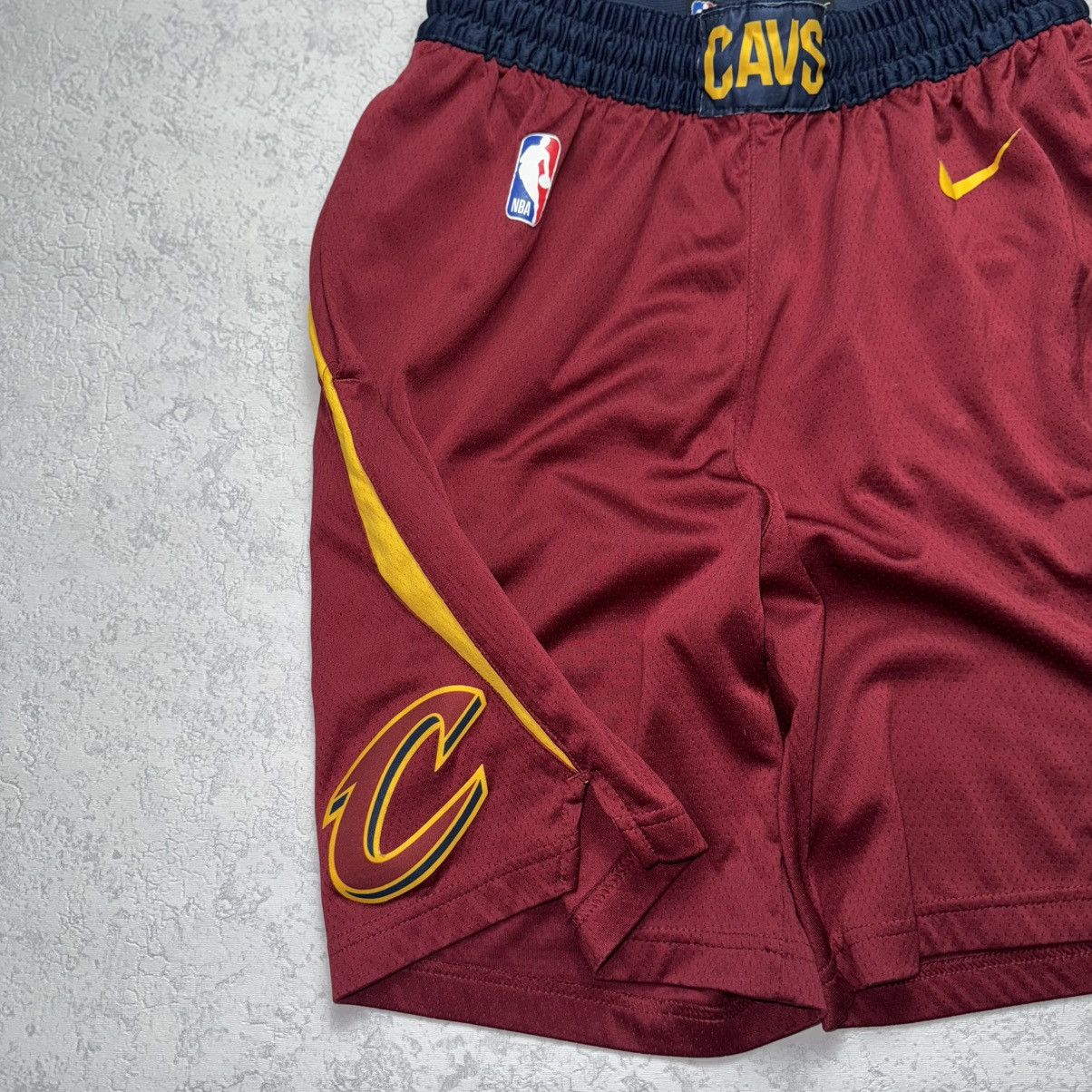 NBA Nike NBA Cleveland Cavaliers Shorts Size M Size US 32 / EU 48 - 7 Thumbnail
