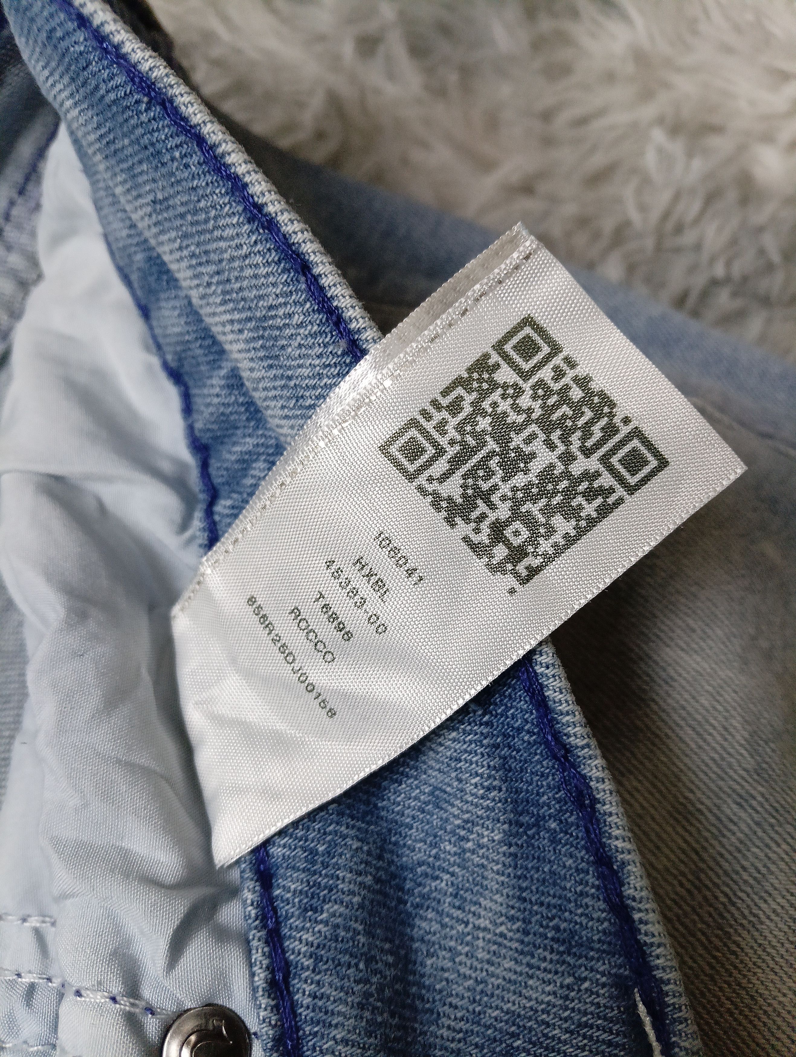 True Religion True Religion Size US 40 / EU 56 - 4 Thumbnail