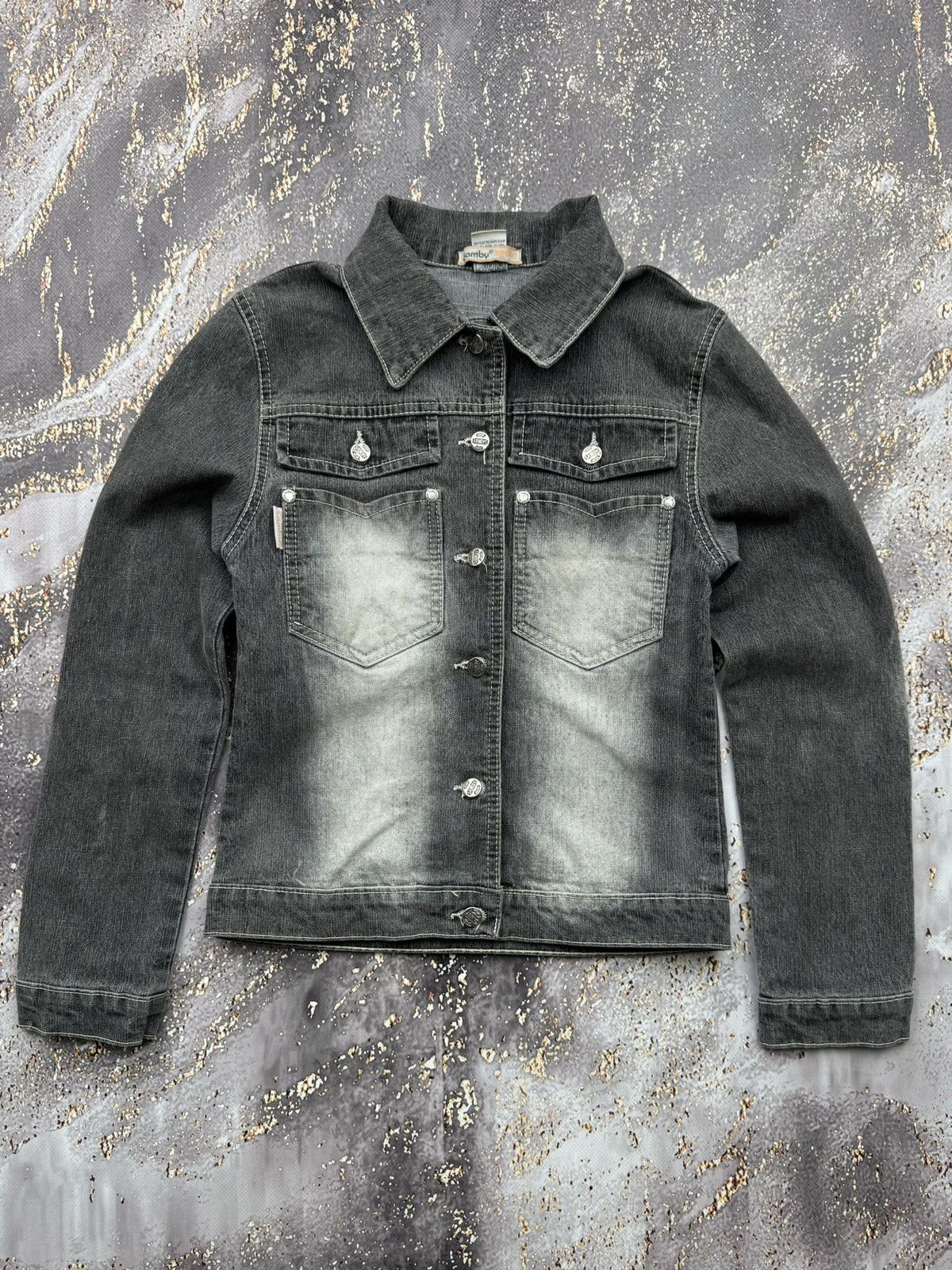 Vintage Vintage Worn Denim Jacket Size XS / US 0-2 / IT 36-38 - 1 Thumbnail