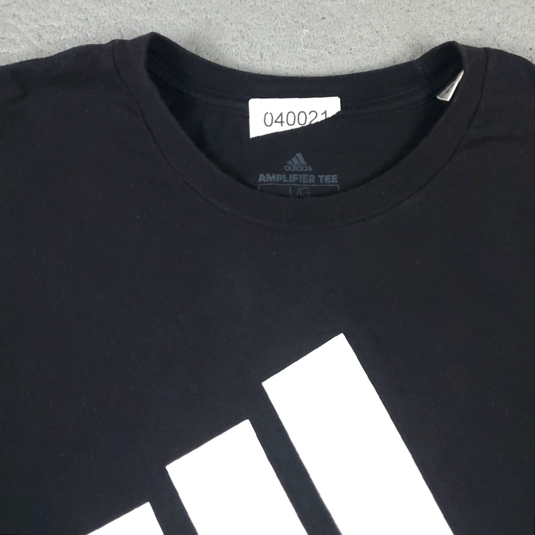 Adidas VINTAGE Adidas Shirt Mens Large Black Logo Casual Short Sleeve Adult Size US L / EU 52-54 / 3 - 3 Thumbnail