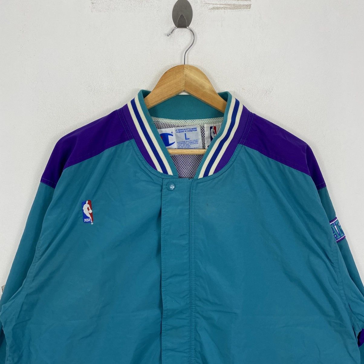 Champion Vintage 90s Champion Charlotte Hornets NBA Bomber Jacket L Size US L / EU 52-54 / 3 - 3 Thumbnail