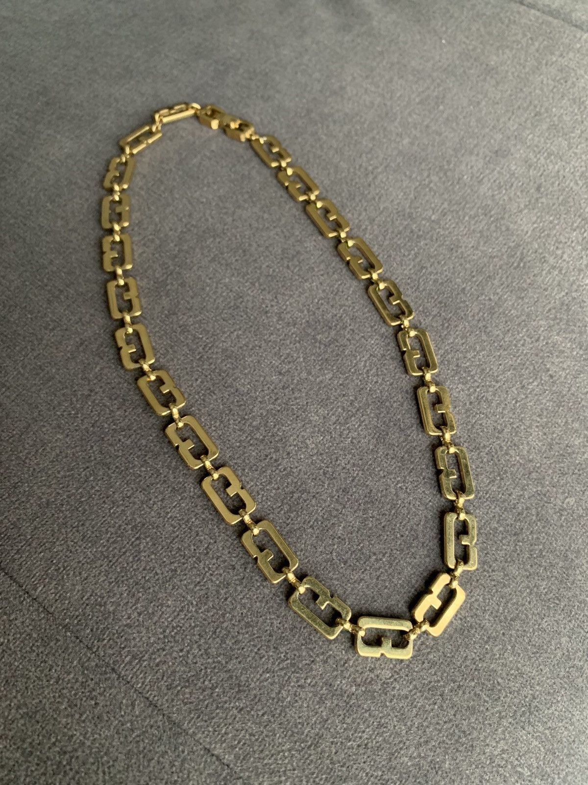 Givenchy VINTAGE GIVENCHY MONOGRAM GOLD TONE NECKLACE Size ONE SIZE - 1 Thumbnail