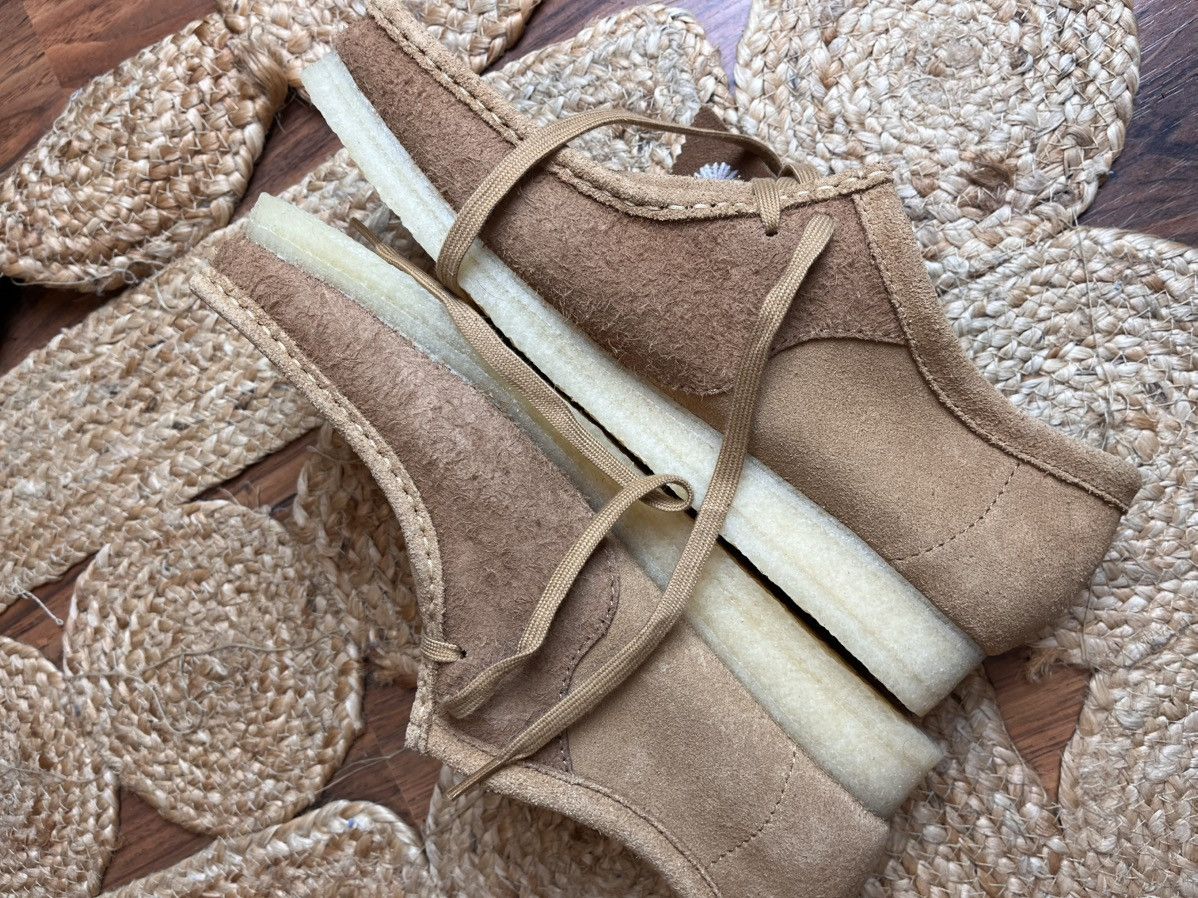 Clarks × Designer Clarks Beige suede two-tone Tan Wallabee Wallabees mule moc Size US 10.5 / EU 43-44 - 8 Thumbnail