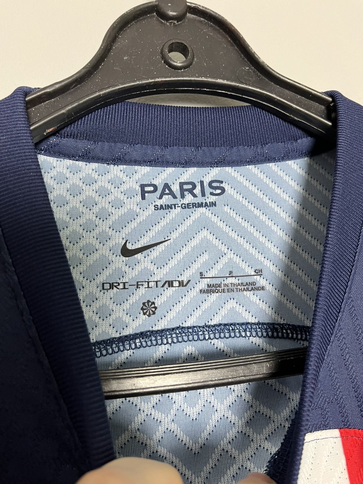 Nike AUTHENTIC NEYMAR PSG SOCCER JERSEY TSHIRT Size US S / EU 44-46 / 1 - 8 Thumbnail