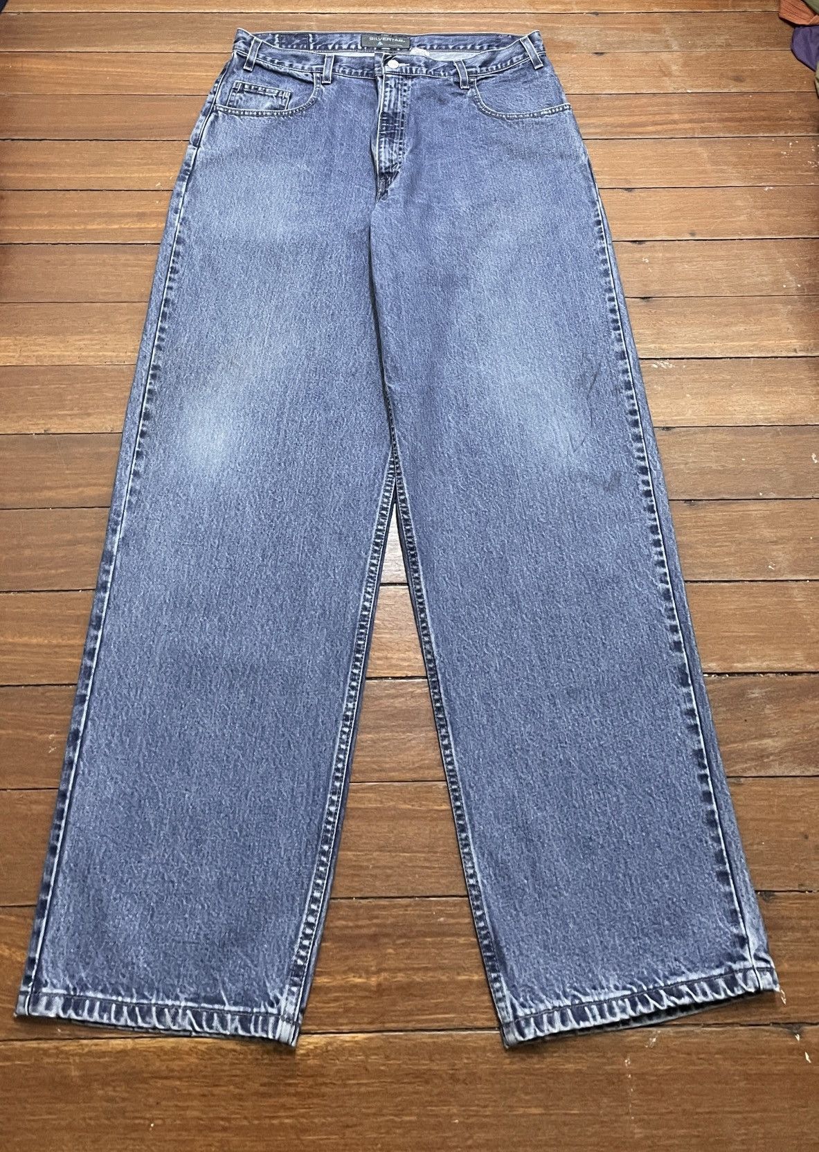 Rare Vintage Brand Levis SilverTab Baggy Jeans 2000s