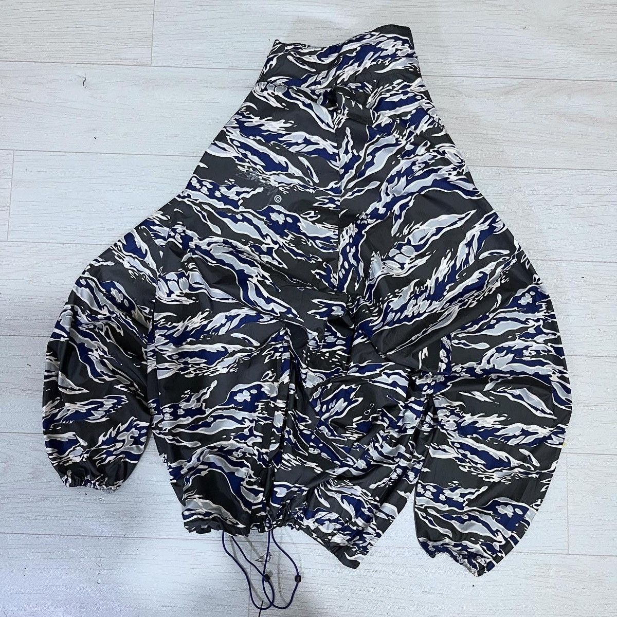 Stussy 2000s stussy tiger camo light jacket nylon/polyster Size US M / EU 48-50 / 2 - 2 Thumbnail