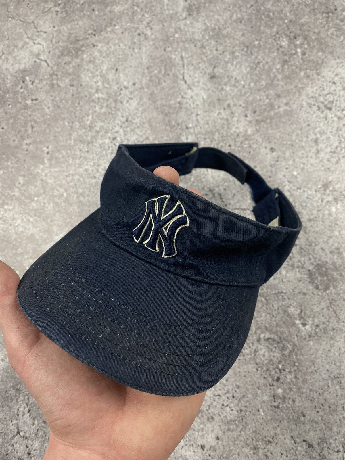 New Era × New York Yankees New York Yankees Visor New Era Denim Cap Style One Size Size ONE SIZE - 3 Thumbnail