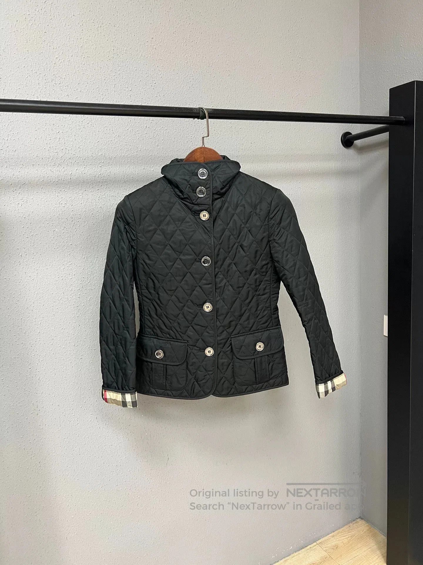 Burberry Burberry Quilted Jacket in Cotton Fabric. Size XS / US 0-2 / IT 36-38 - 1 Thumbnail