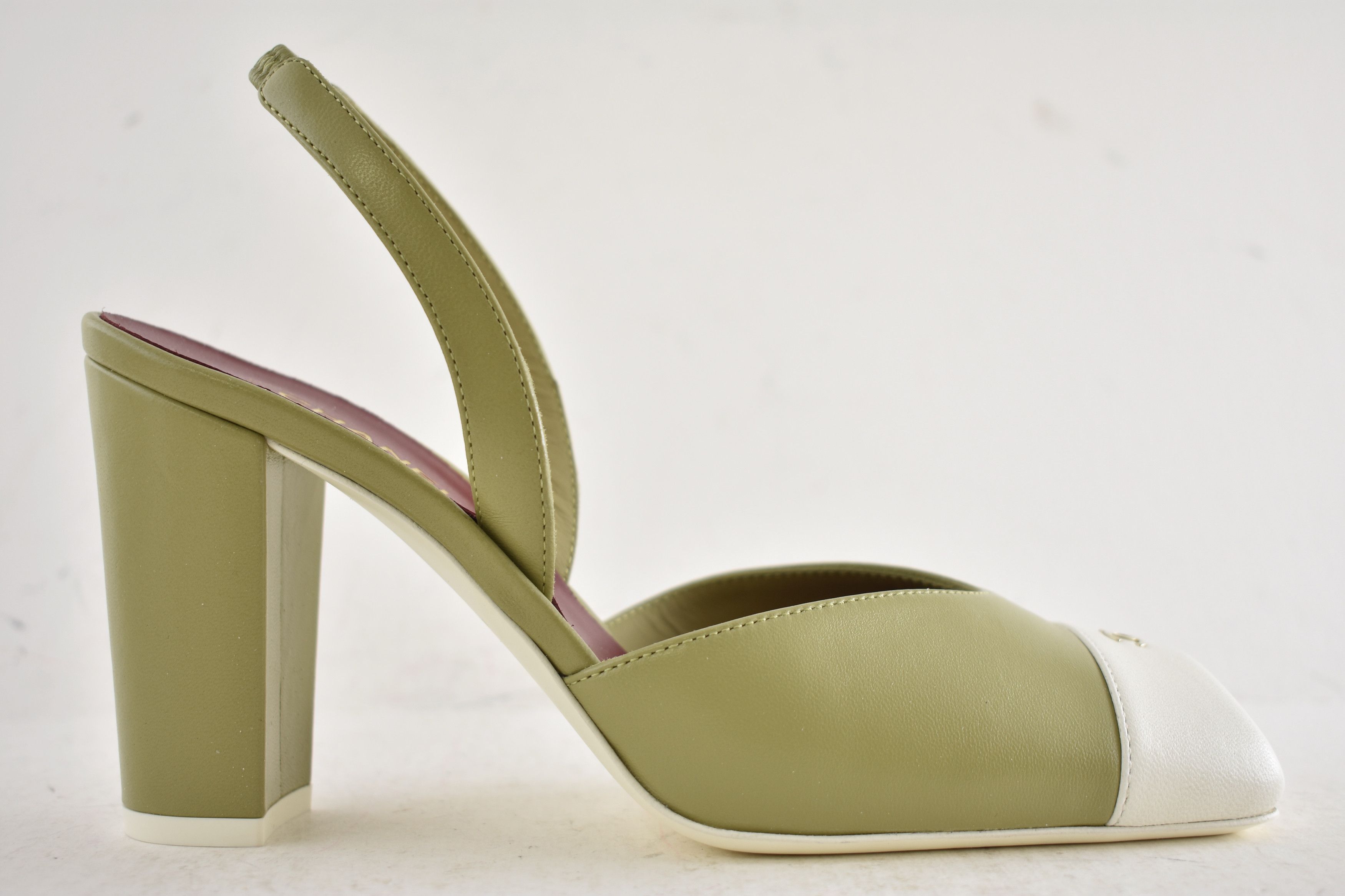 Chanel 26S Blazy Khaki Ivory Square Slingback Block Heel Pump 36.5 Size US 6.5 / IT 36.5 - 2 Thumbnail