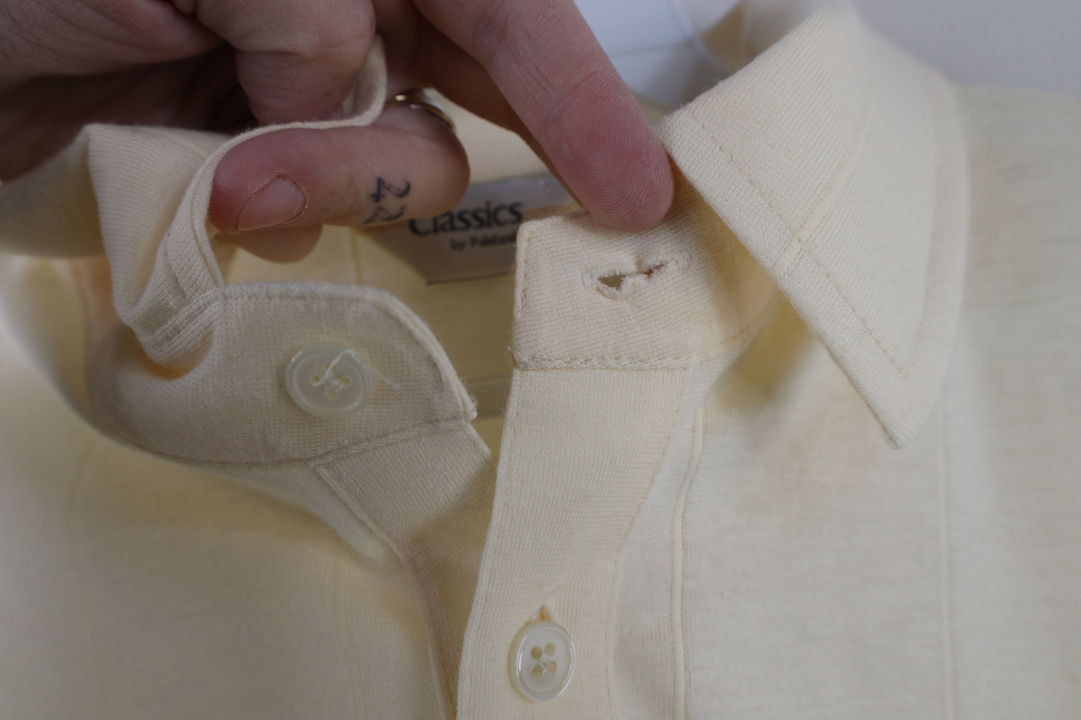 Vintage Vintage 70s Streetwear Knit Collared Polo Shirt Cream Size US L / EU 52-54 / 3 - 5 Thumbnail