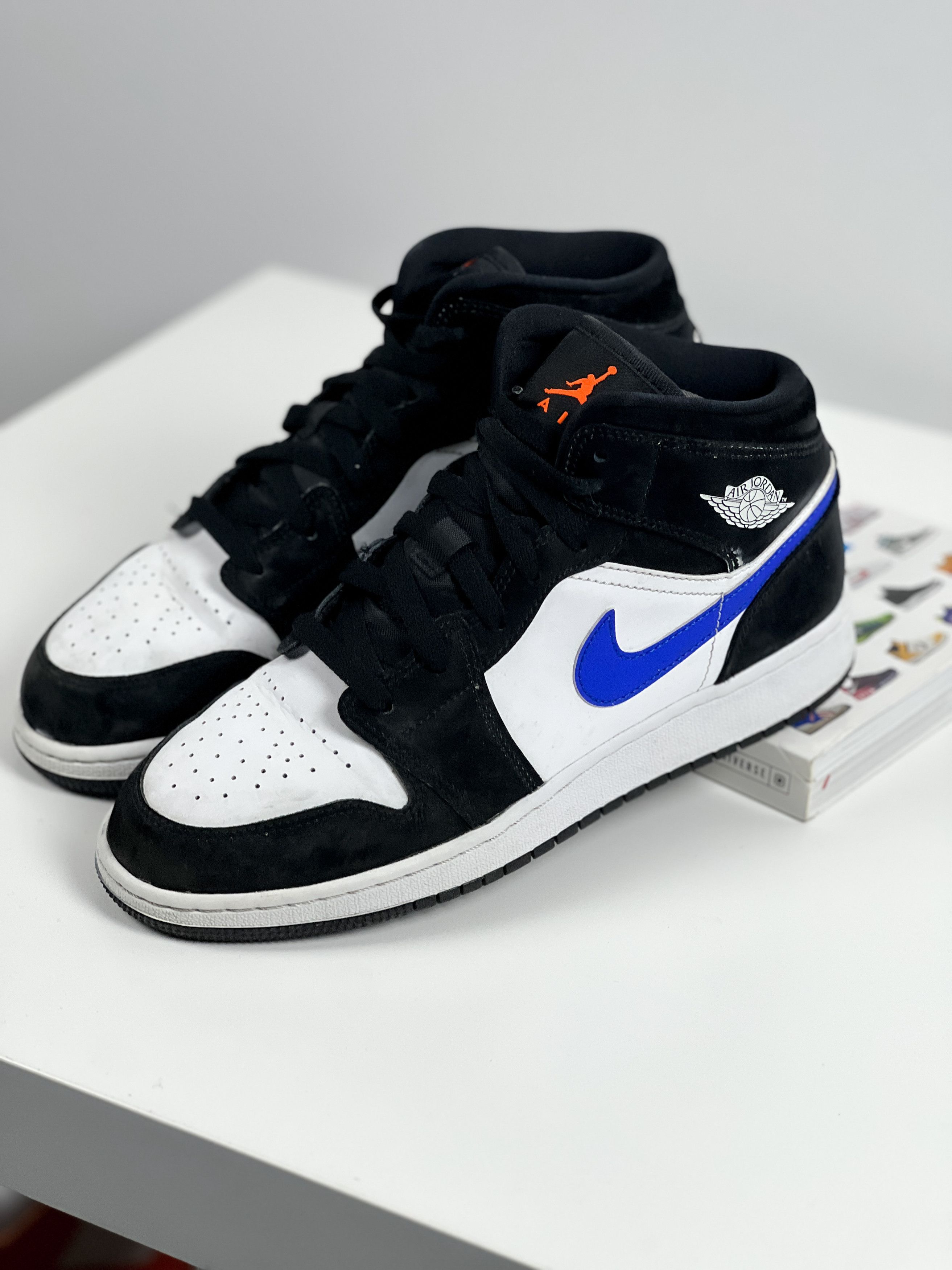 Jordan Brand Air Jordan 1 Mid GS 'Black Racer Blue' '554725-084' Size US 7 / EU 40 - 5 Thumbnail