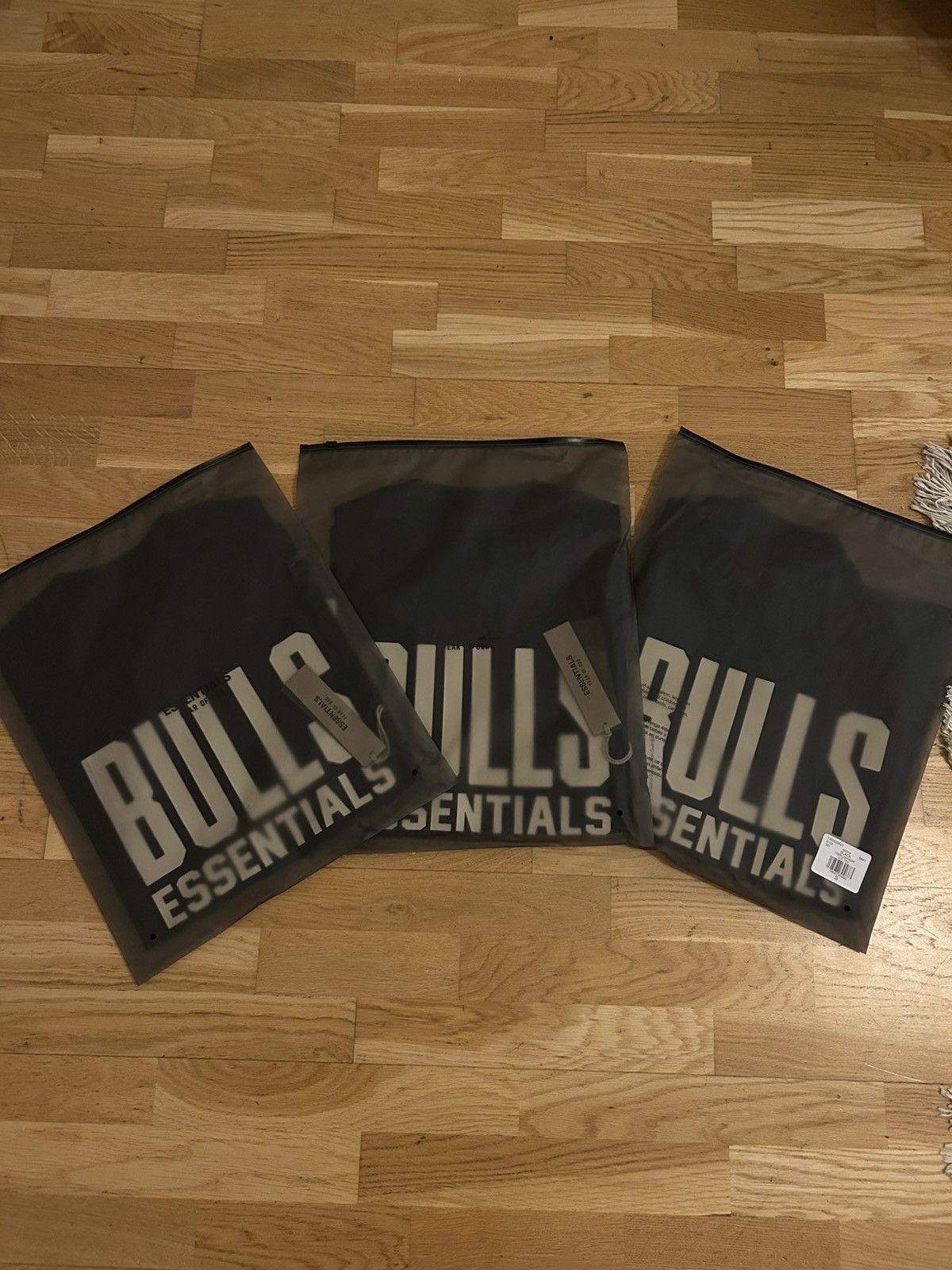 Fear of God × NBA Fear Of God Essentials x NBA Chicago Bulls T-Shirt Size US S / EU 44-46 / 1 - 10 Thumbnail