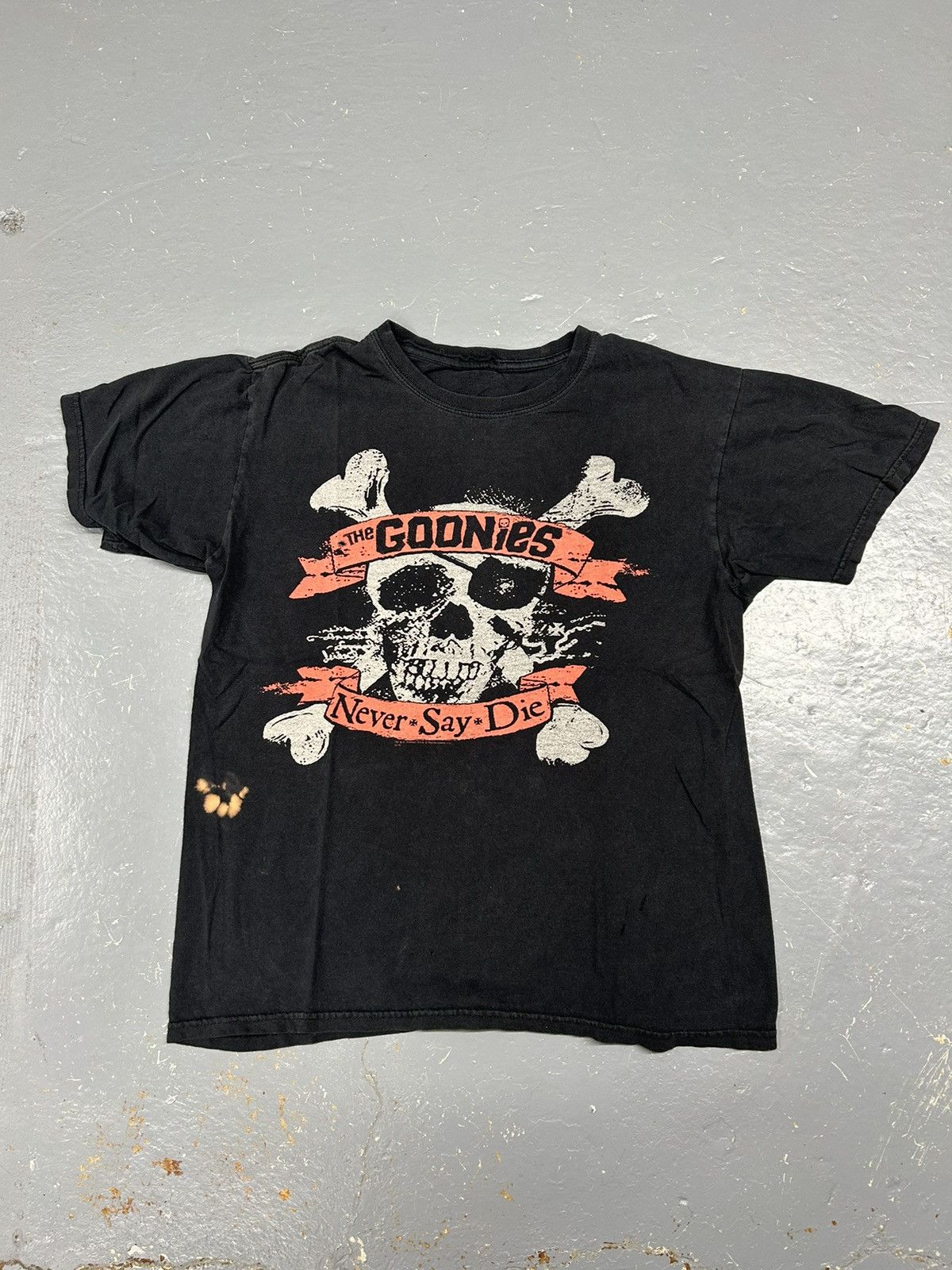 Vintage Crazy Vintage Y2K Essential Black The Goonies Movie T-Shirt Size US M / EU 48-50 / 2 - 1 Thumbnail