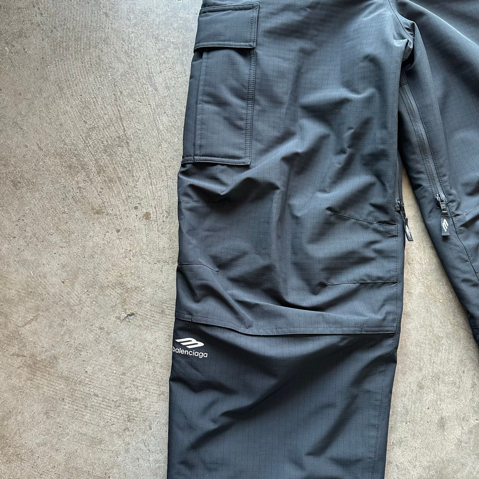 Balenciaga Balenciaga Skiwear 3B Sport Logo Cargo Pants Size US 32 / EU 48 - 5 Thumbnail