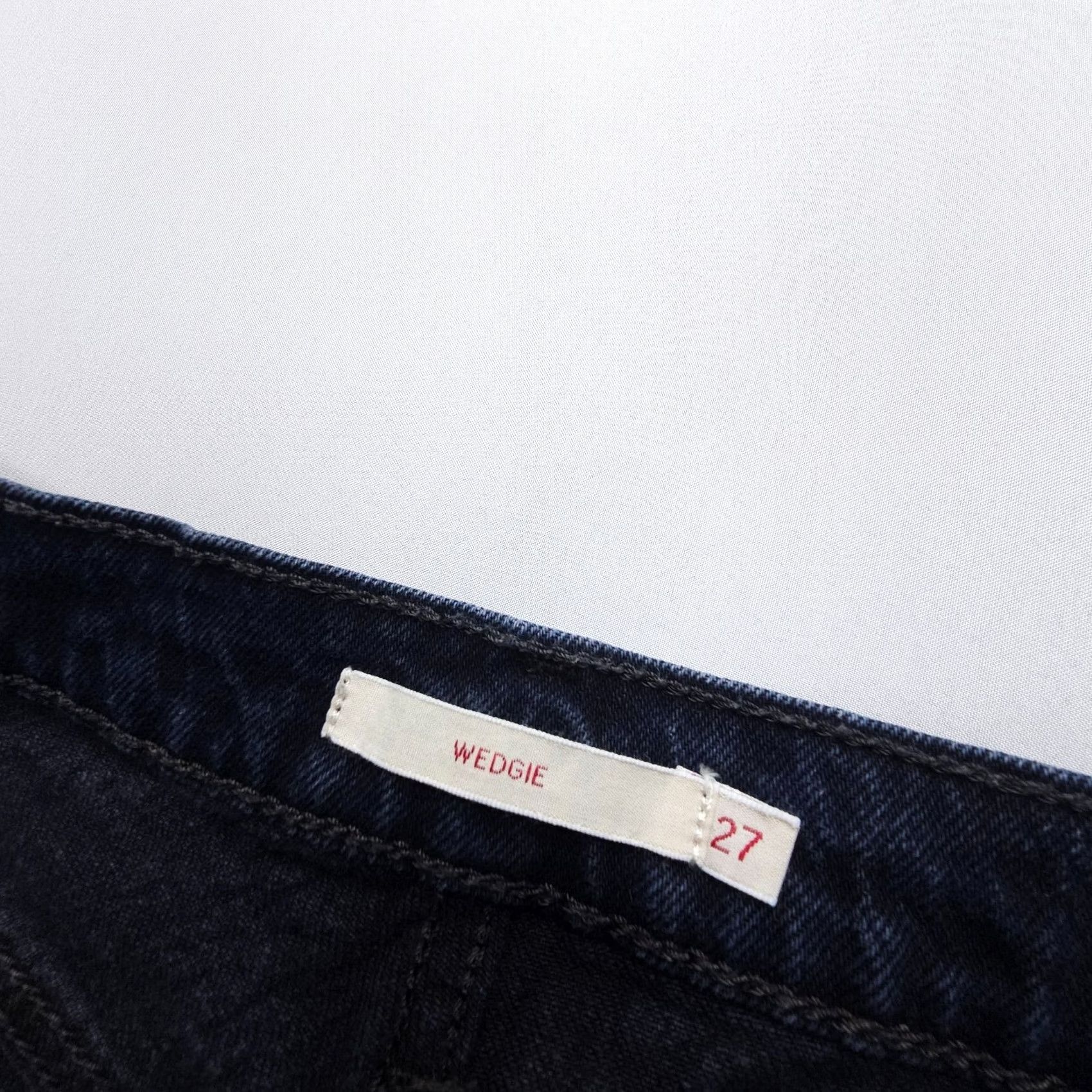 Levi's Levi's Premium Wedgie Jeans Womens 27 Button Fly High Rise Dark Wash Raw Hem Jeans Womens 27 Blue Levi's Wedgie Fit 5-Pocket Distressed Size 27" / US 4 / IT 40 - 3 Thumbnail
