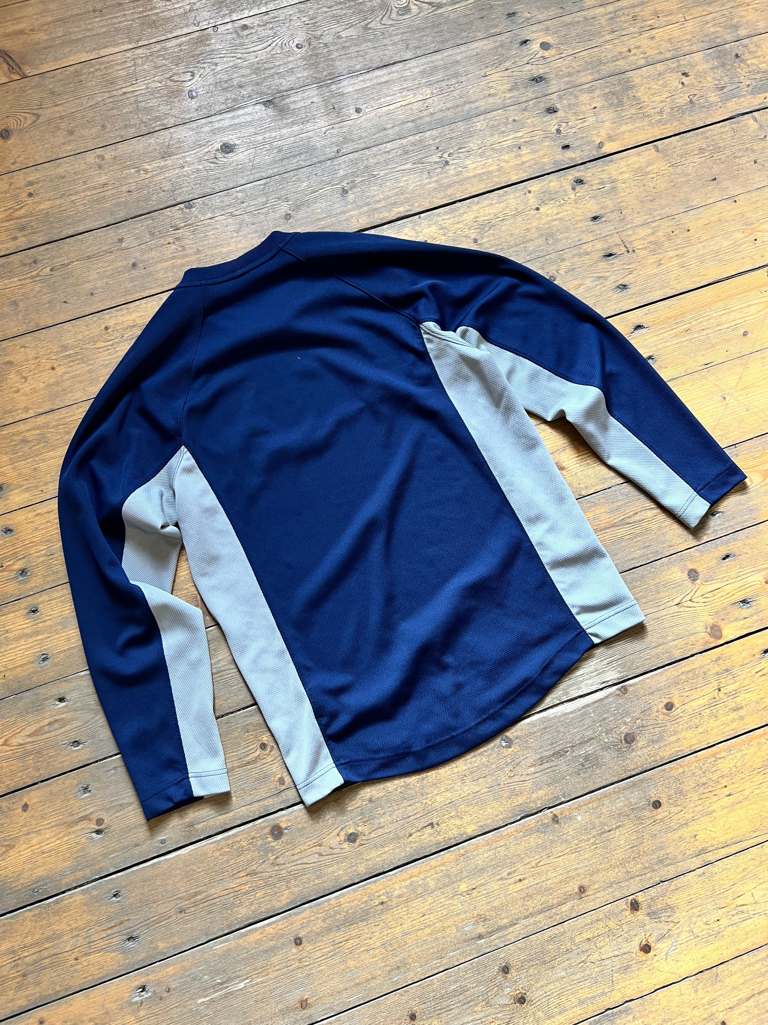 Nike Nike Symmetric Vintage Thermo y2k Crewneck Size US M / EU 48-50 / 2 - 5 Thumbnail