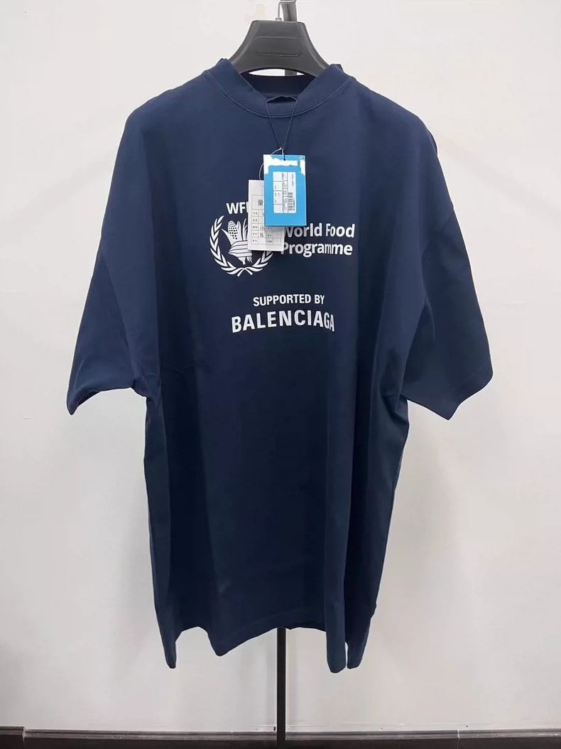 Balenciaga Balenciaga Crew Neck Pullover Short Sleeve T-Shirt Dark Bl Size US S / EU 44-46 / 1 - 1 Thumbnail