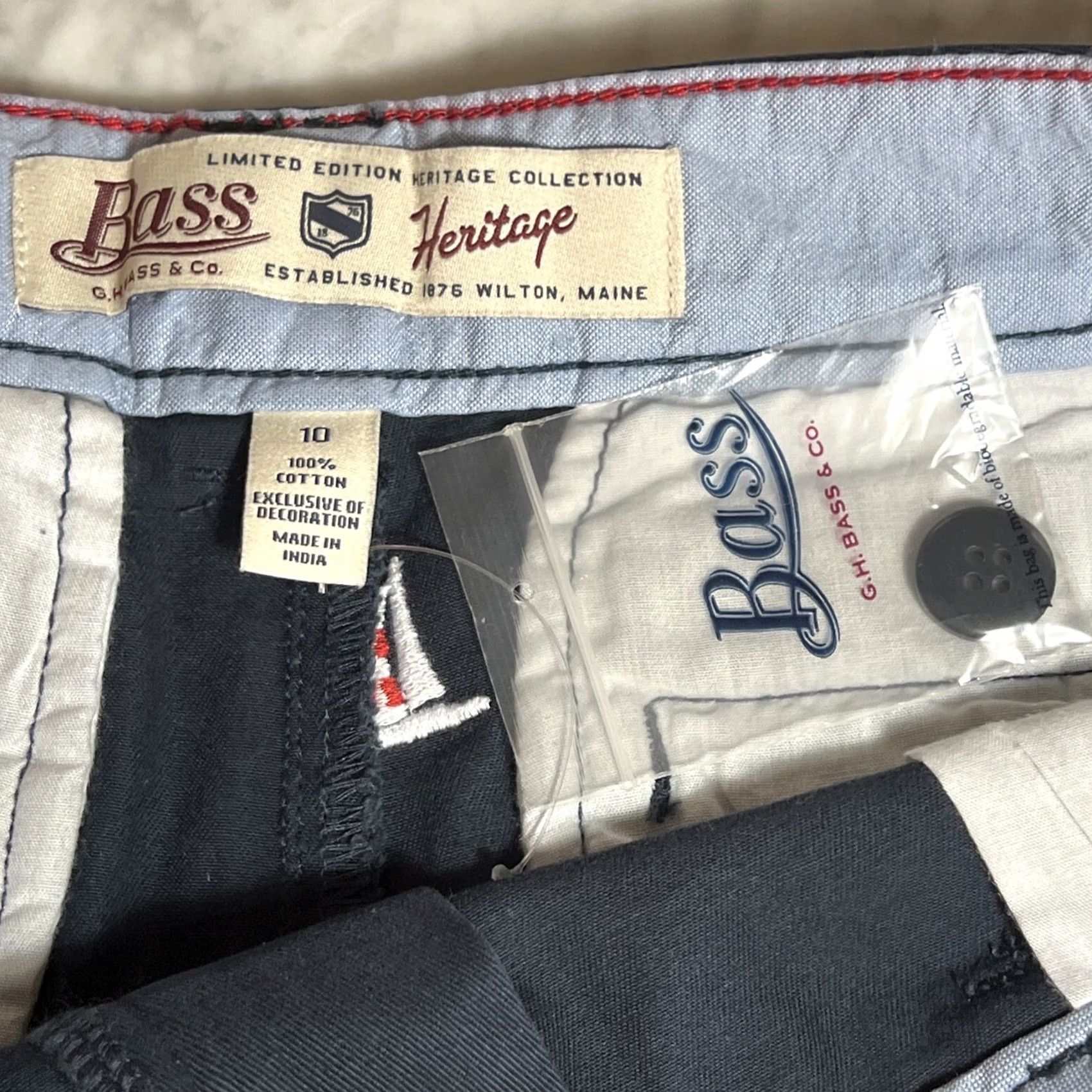 Vintage GH Bass Heritage Shorts Women’s 10 Navy Sailboat Pattern Nautical Flat Front Size 32" / US 10 / IT 46 - 6 Thumbnail