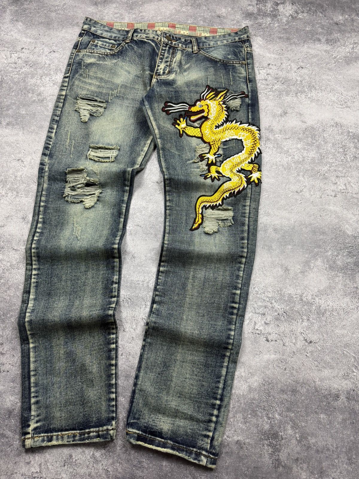 Japanese Brand Vintage Japanese Dragon Embroidered Distressed Jeans Pants Size US 36 / EU 52 - 6 Thumbnail