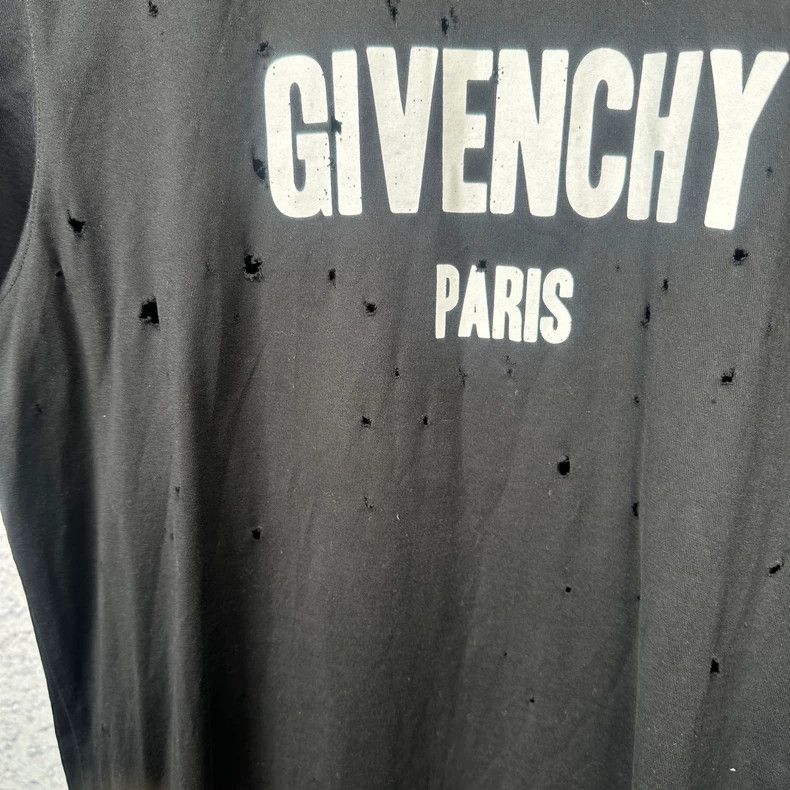 Givenchy Givenchy GVC Letter Print Round Neck Ripped Short Sleeve Size US XS / EU 42 / 0 - 3 Thumbnail