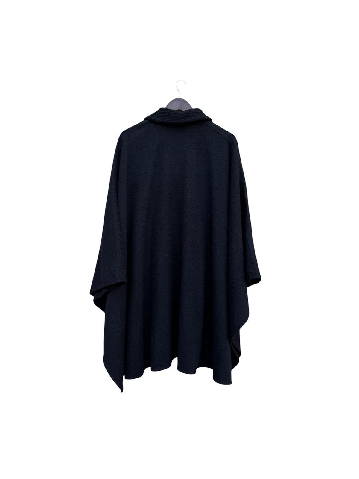 Loro Piana Loro Piana Poncho Size US M / EU 48-50 / 2 - 3 Thumbnail
