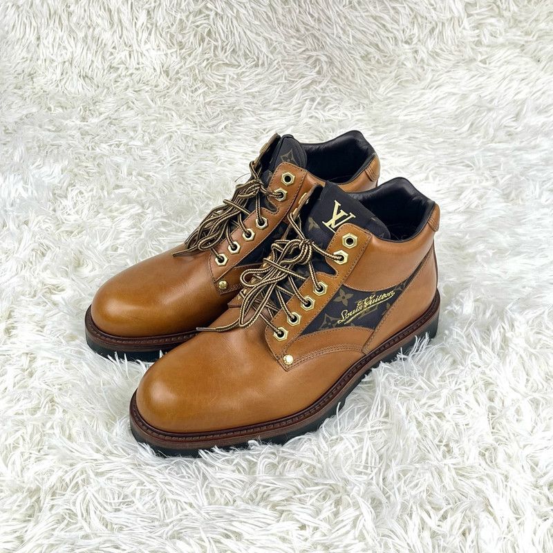 Louis Vuitton Louis Vuitton Brown Lace-Up Ankle Boots 0079 Size US 8.5 / EU 41-42 - 1 Thumbnail