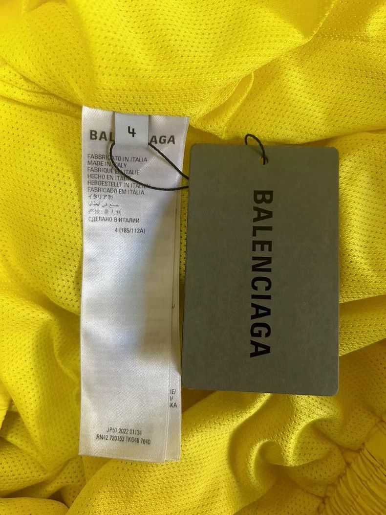 Balenciaga Balenciaga Nylon pullover lemon yellow jacket sweater Size US XL / EU 56 / 4 - 4 Thumbnail