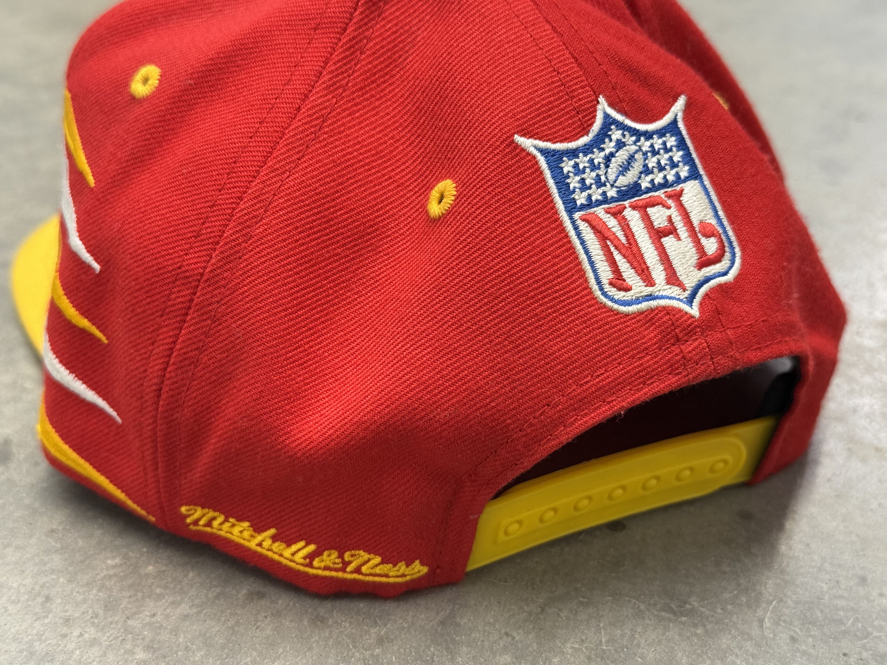 Mitchell & Ness Throwback Chiefs x Mitchell & Ness Snapback Hat NFL KC Size ONE SIZE - 4 Thumbnail