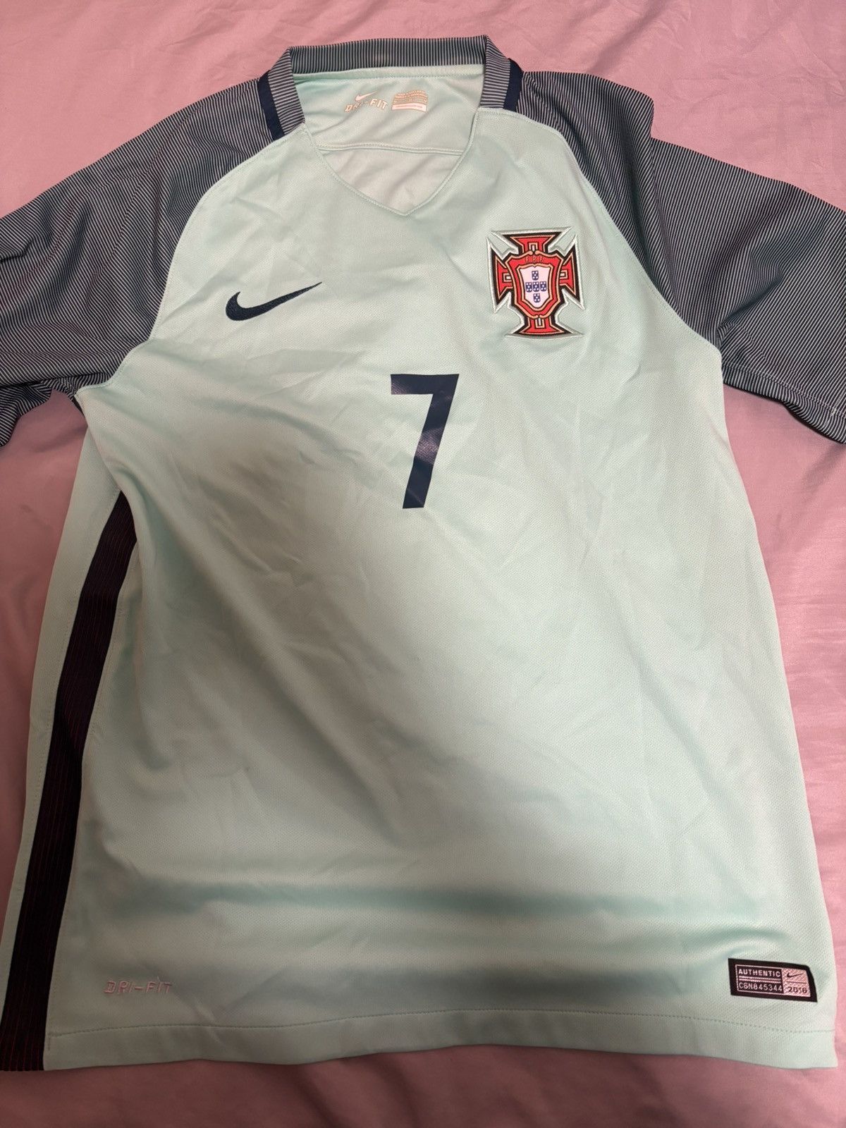 Nike Portugal away 2016 ronaldo Size US M / EU 48-50 / 2 - 1 Thumbnail