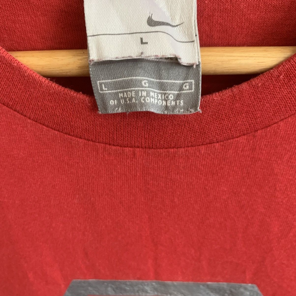 Nike × Vintage Vintage Nike Sport Red Shirt 80s Size US L / EU 52-54 / 3 - 4 Thumbnail