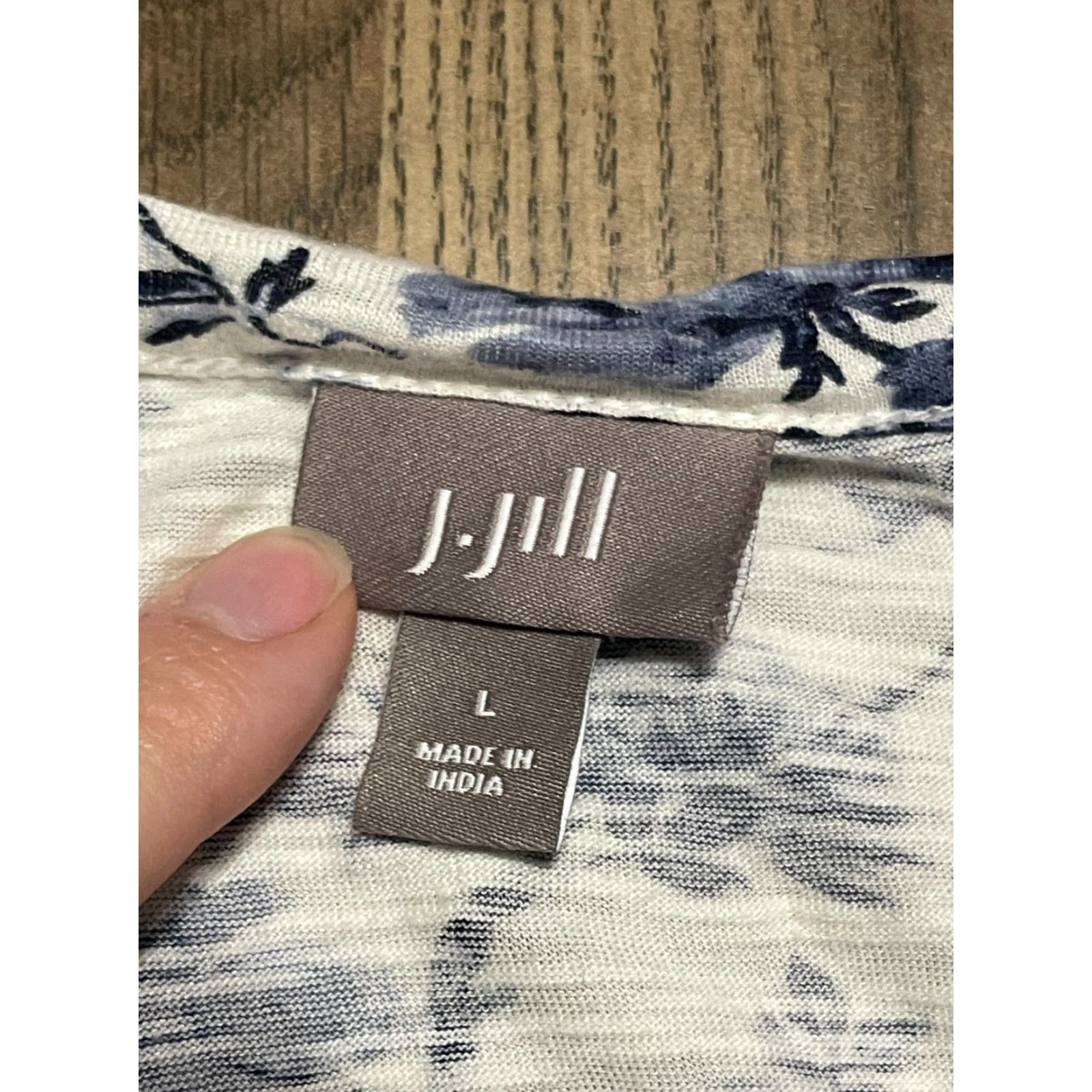 J. Jill J. Jill Shirt Womens Size Large Blue White Floral Long Sleeve T-Shirt Pullover Casual Modern Regular Basic Shirt Womens L Blue Floral Long Sleeve Size L / US 10 / IT 46 - 5 Thumbnail