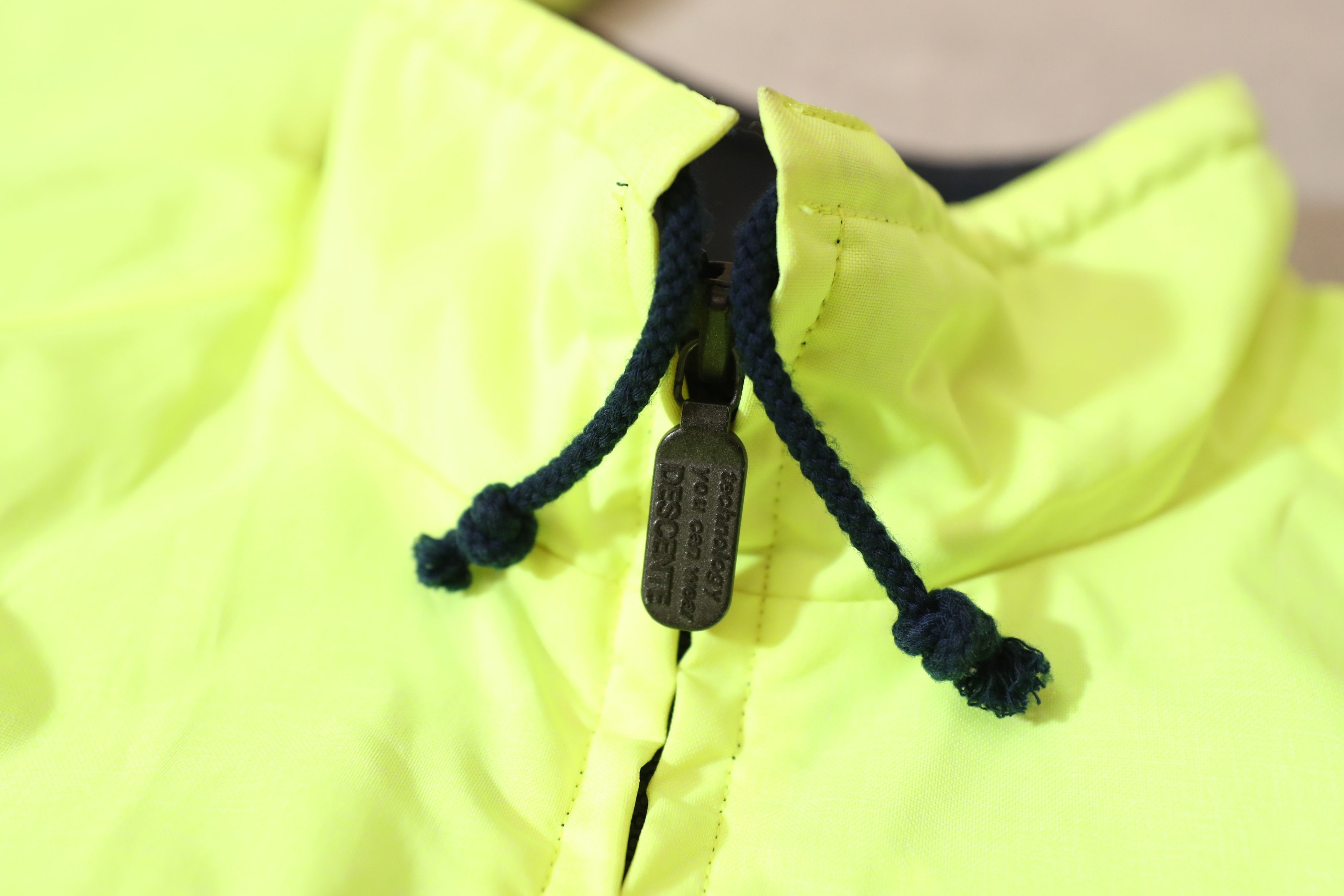 Descente Descente Zip-Up Windbreaker (XL) Size US XL / EU 56 / 4 - 11 Thumbnail
