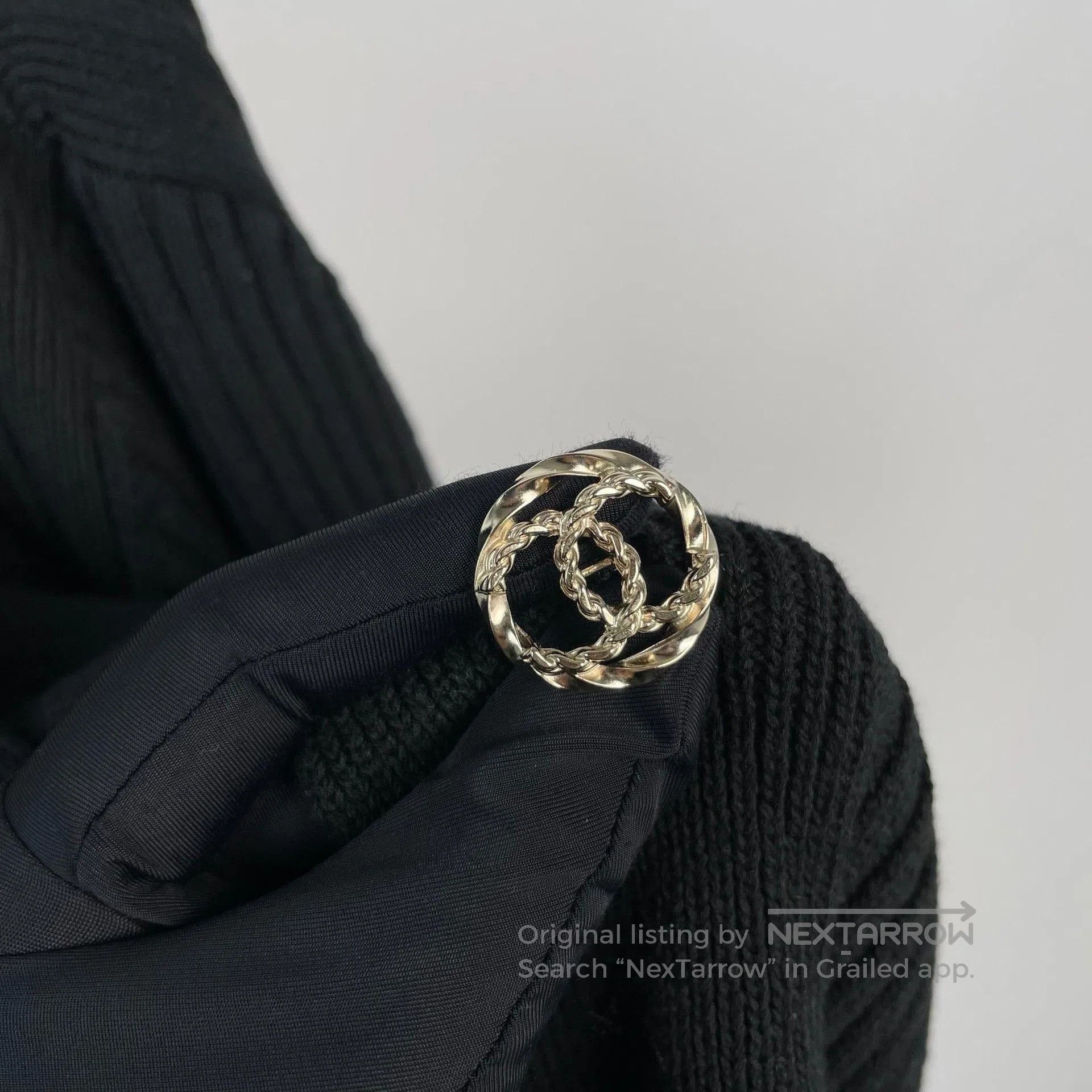 Chanel Chanel Black Gold Button Knit Cardigan. Size M / US 6-8 / IT 42-44 - 4 Thumbnail