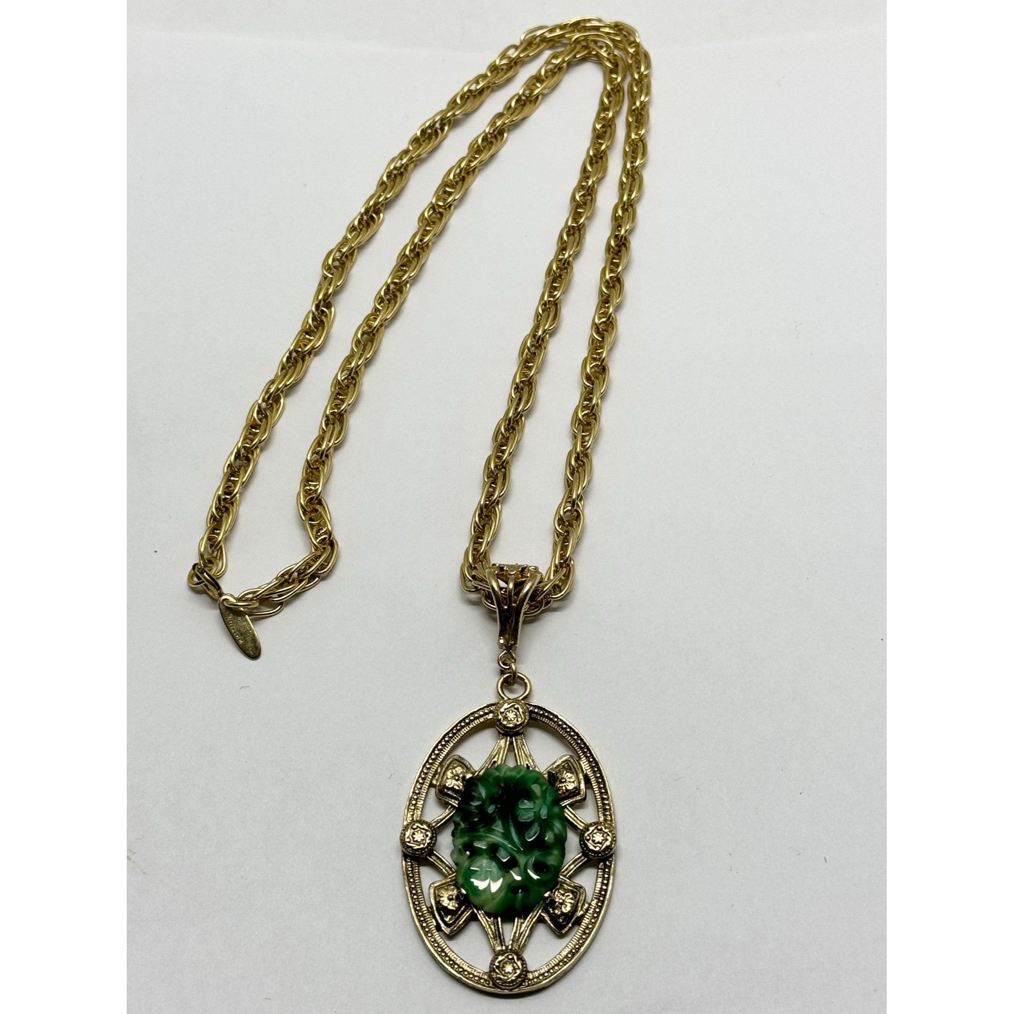 Vintage Whiting & Davis green flower pendant necklace