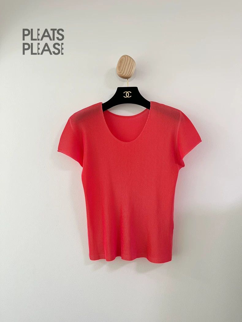Issey Miyake issey miyake size:3 Watermelon red pleated top Size XXS / US 00 / IT 34 - 1 Thumbnail